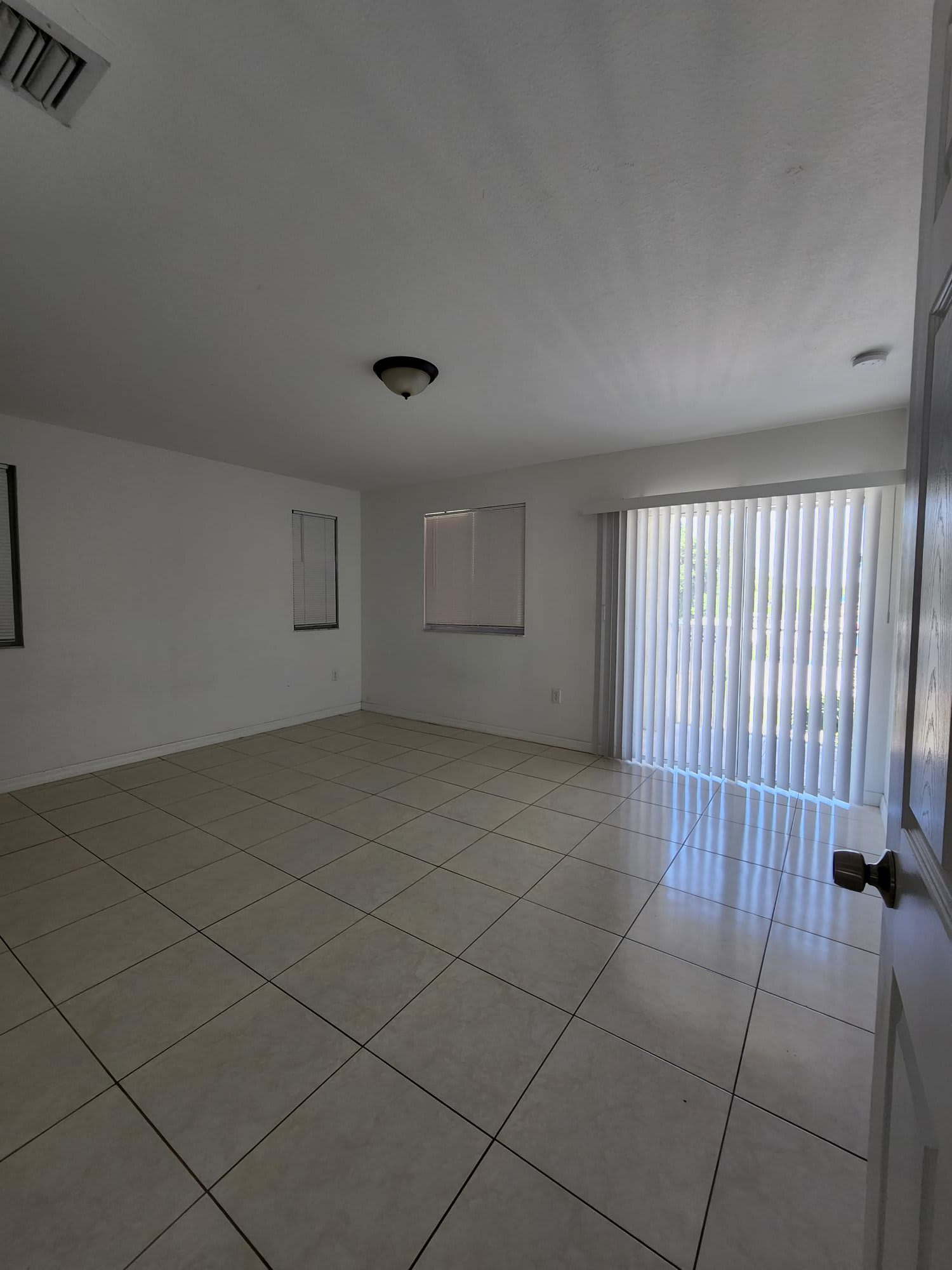 304 North 61St Terrace – photo 5
