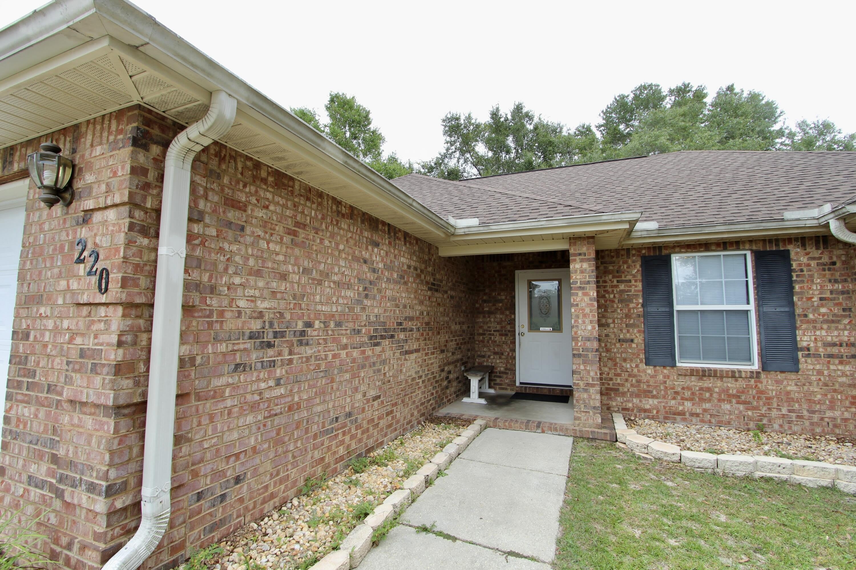 220 Tiffot Court – photo 3