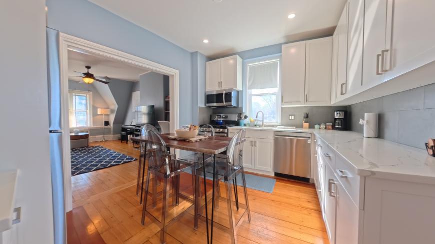 137 Walnut St – photo 4
