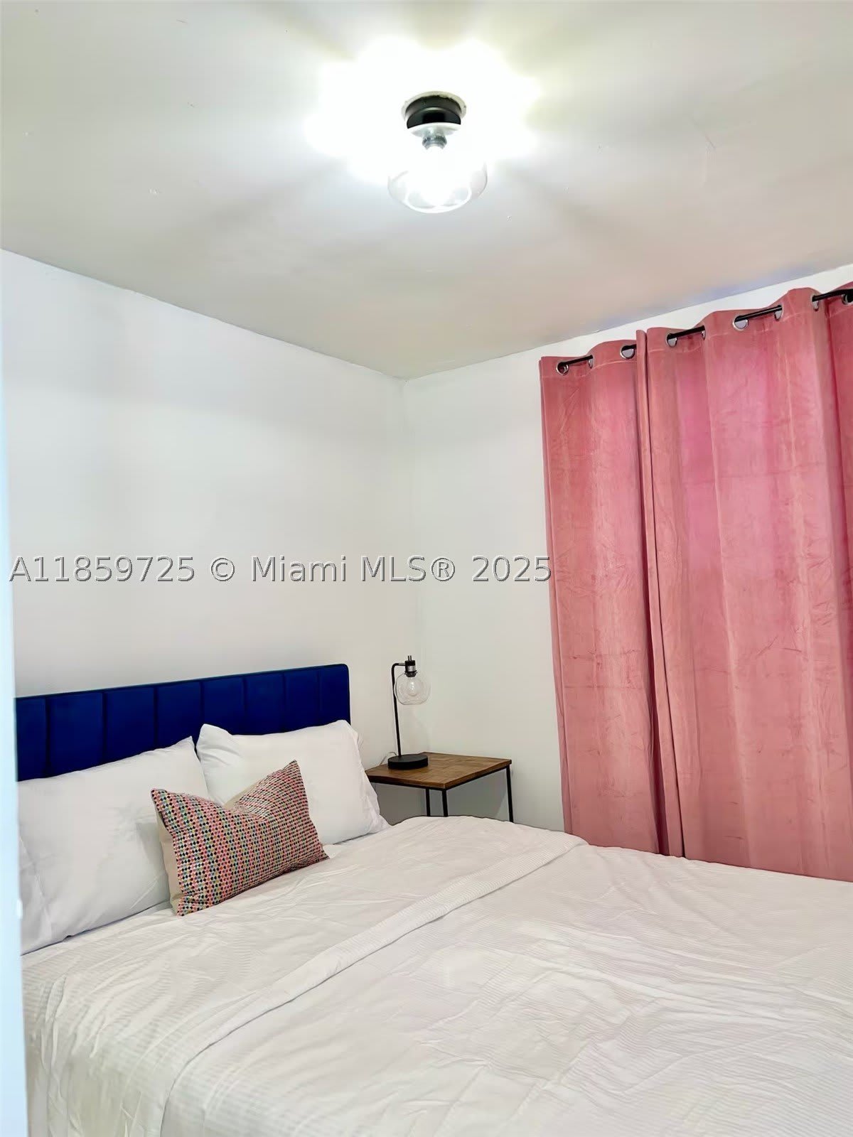 2701 NW 24th Ct – photo 2