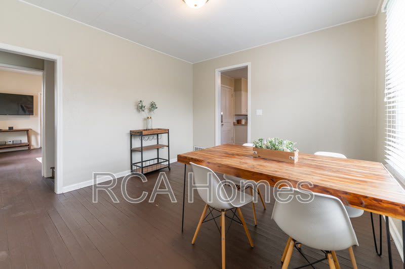 1015 Olive St – photo 5