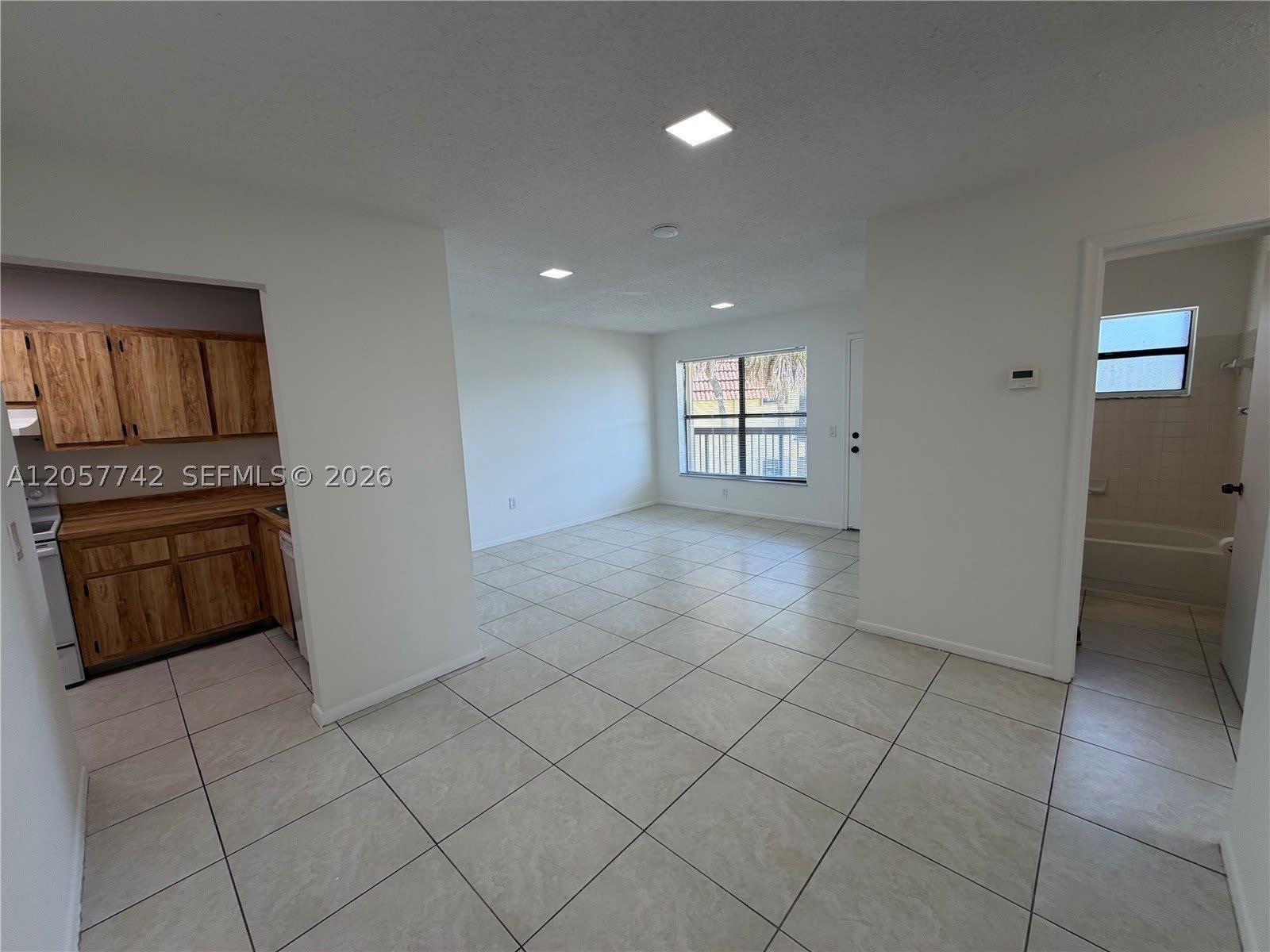 411 NW 100th Pl – photo 5