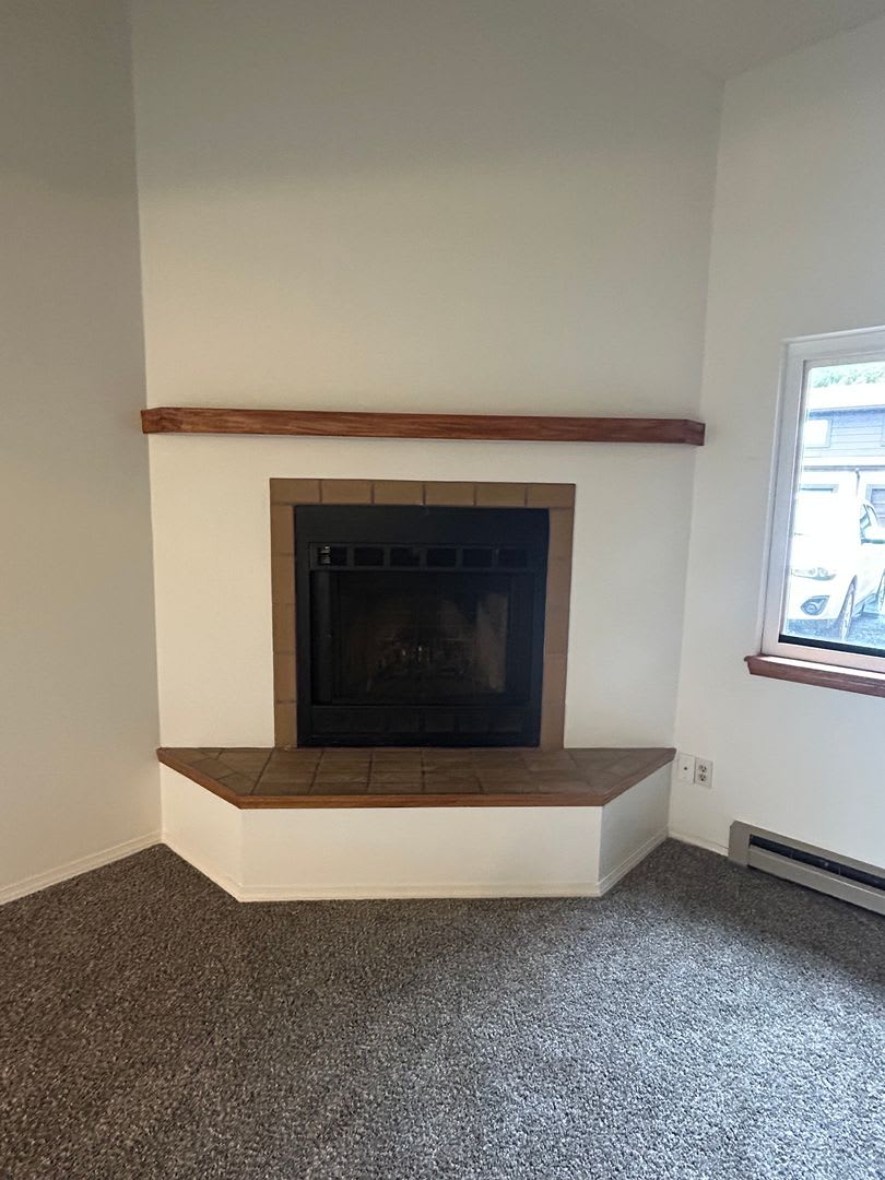 Village Seven Newly Updated All Electric $1500/Month 1 Bed/ 1 Bath Townhome – photo 3