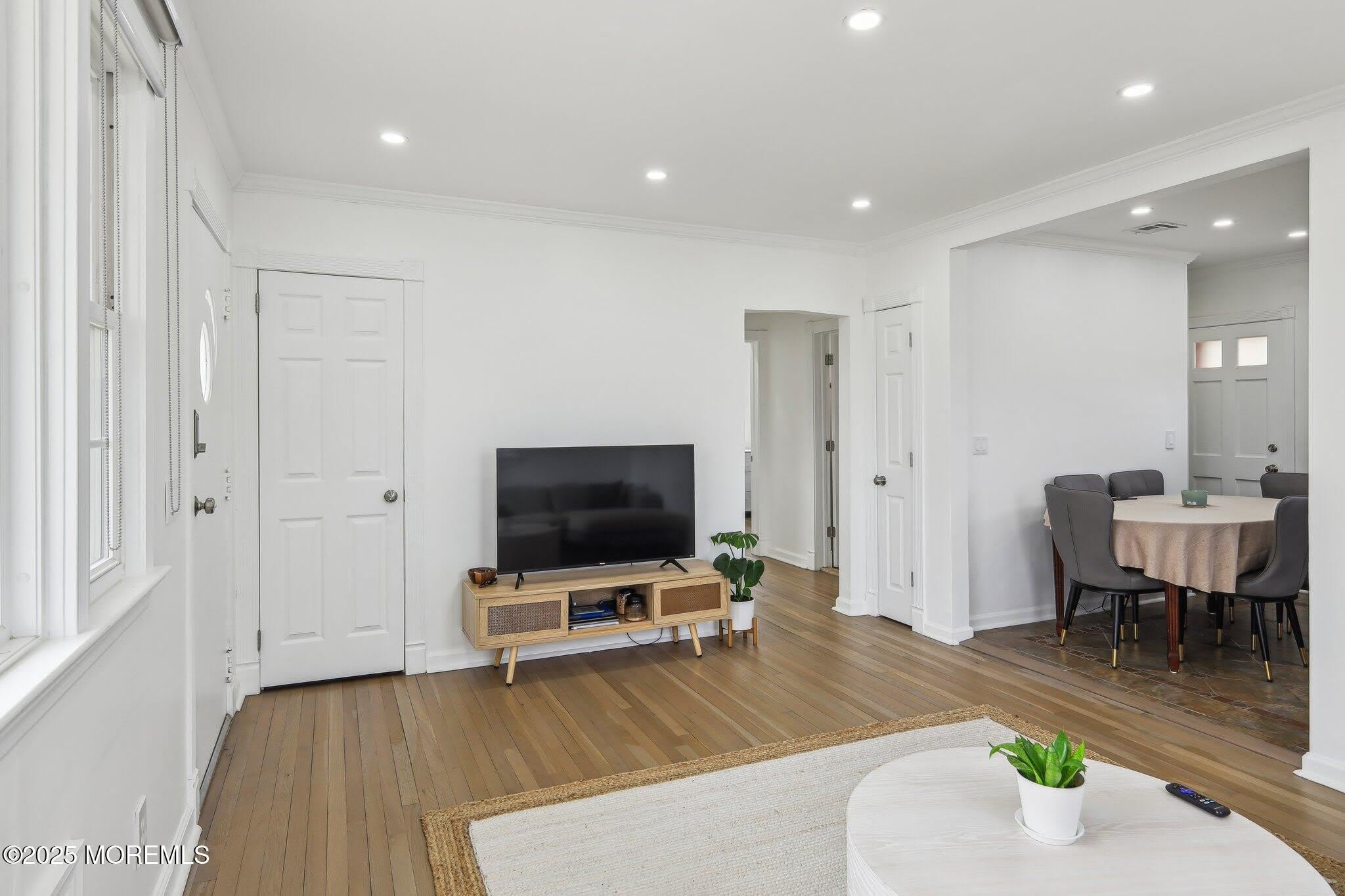 120 Hulick Place – photo 2