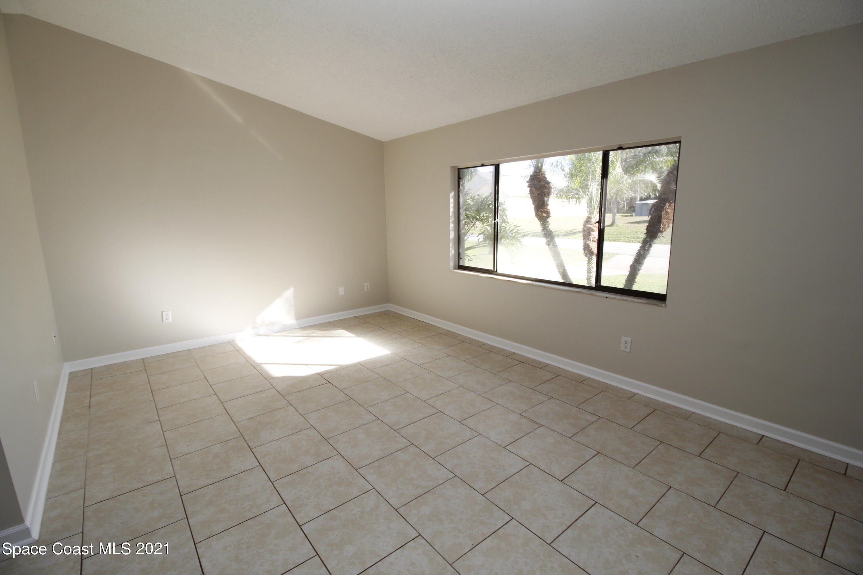 907 Commerce Road SE – photo 2