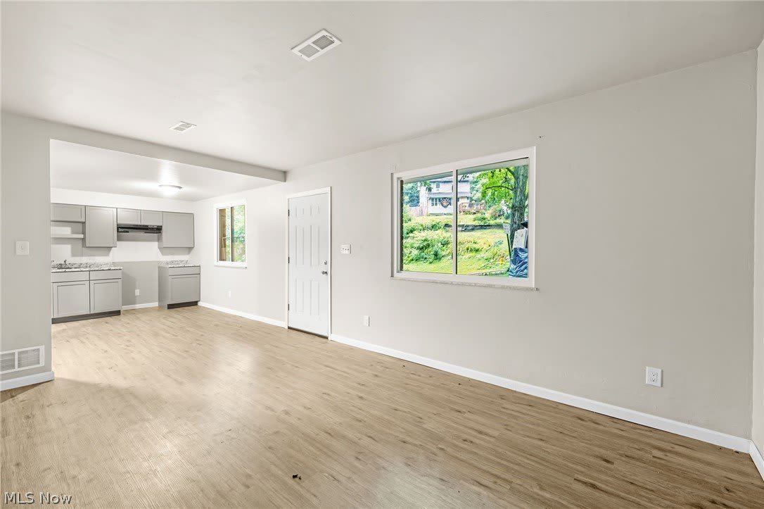 167 N Seiberling Street – photo 3