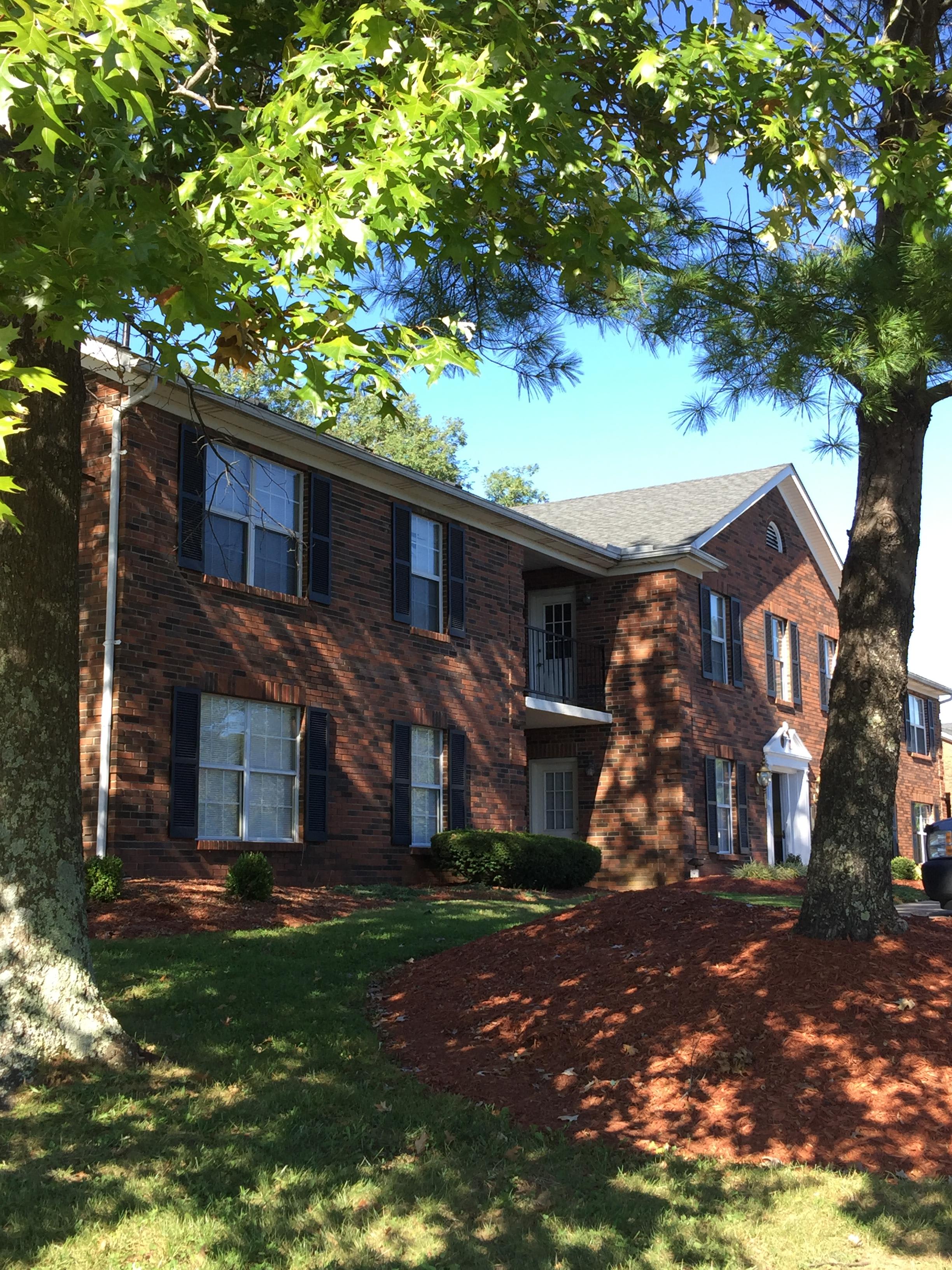 916 N Main St – photo 1