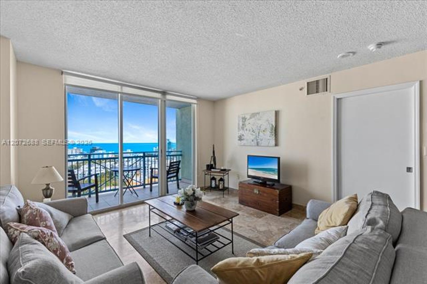 90 Alton Rd cu-2005, Miami Beach, FL 33139 – photo 2