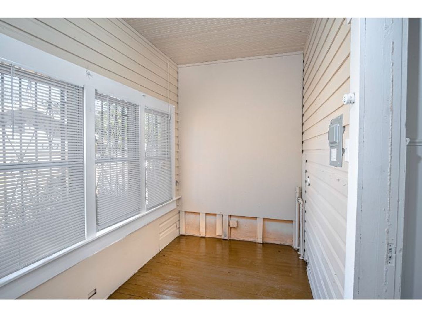 2 BR 1 BA Gorgeous Home Near Downtown – photo 1