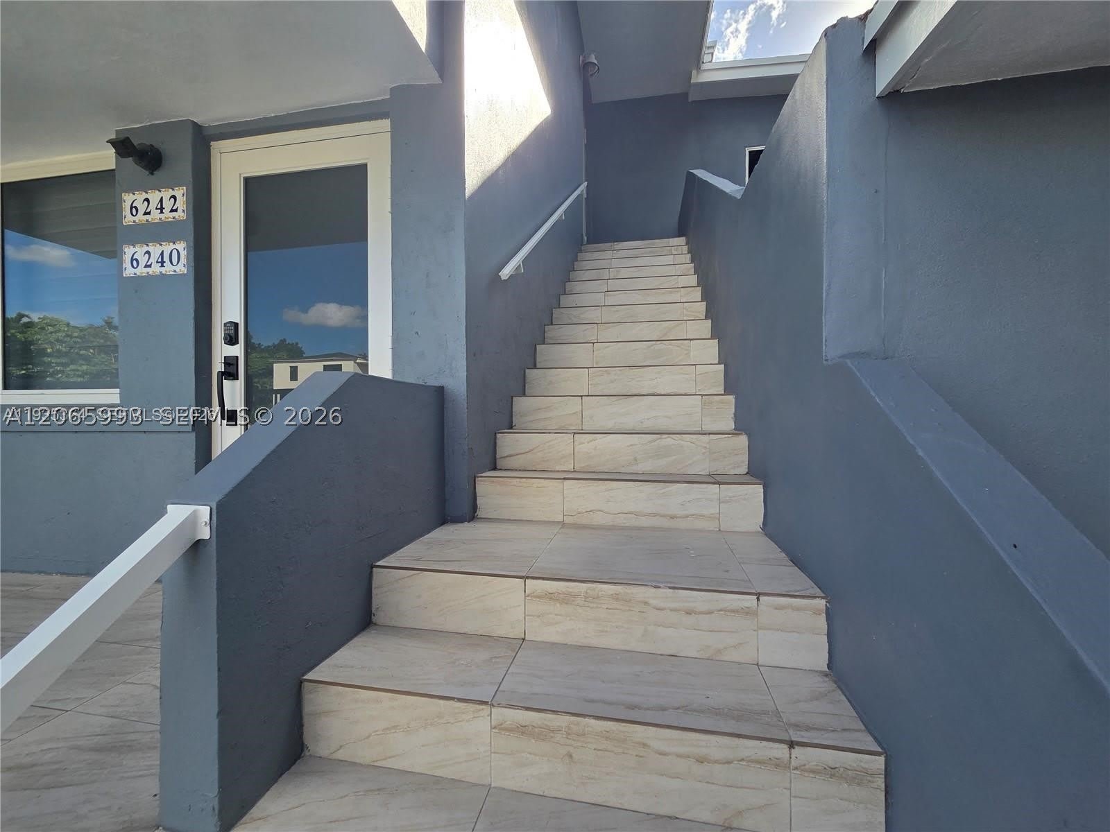 6240 Sw 21St St Upstairs – photo 5