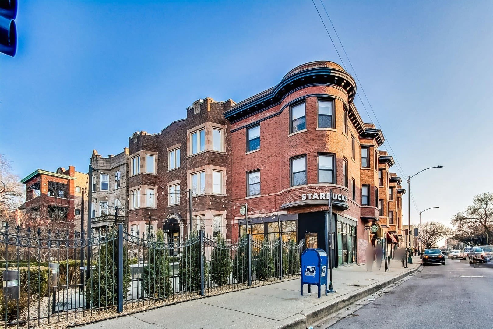 2537 N California Avenue – photo 1
