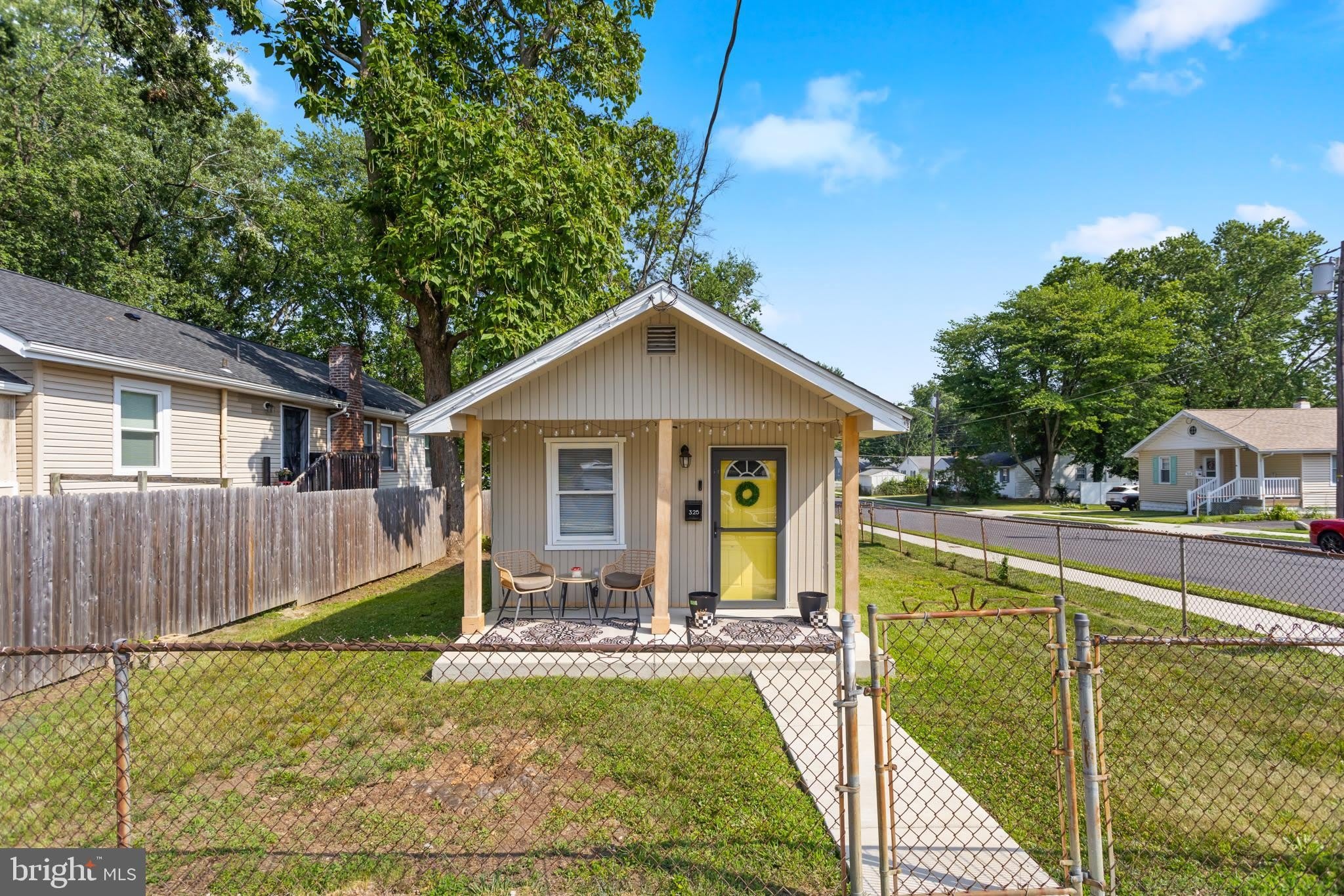 325 W Evergreen Avenue – photo 4