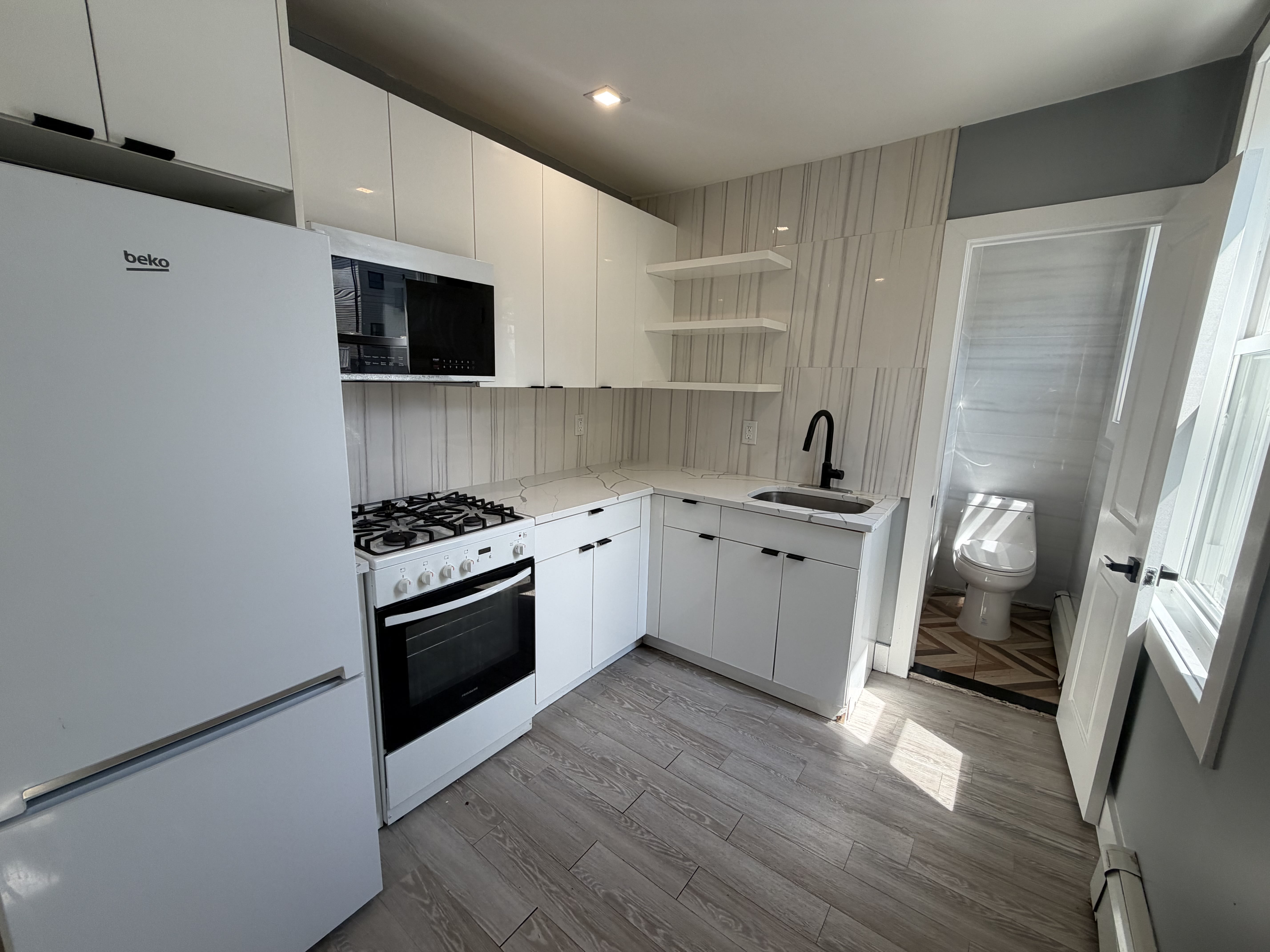 28 Dales Ave – photo 1