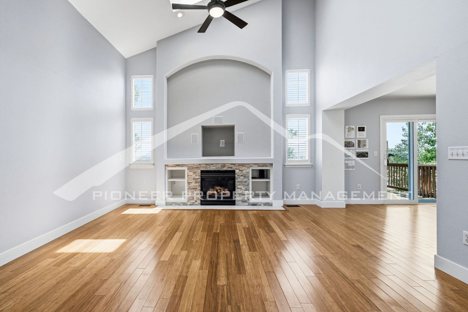 Stunning Home with Central AC and 2-Car Garage – photo 4