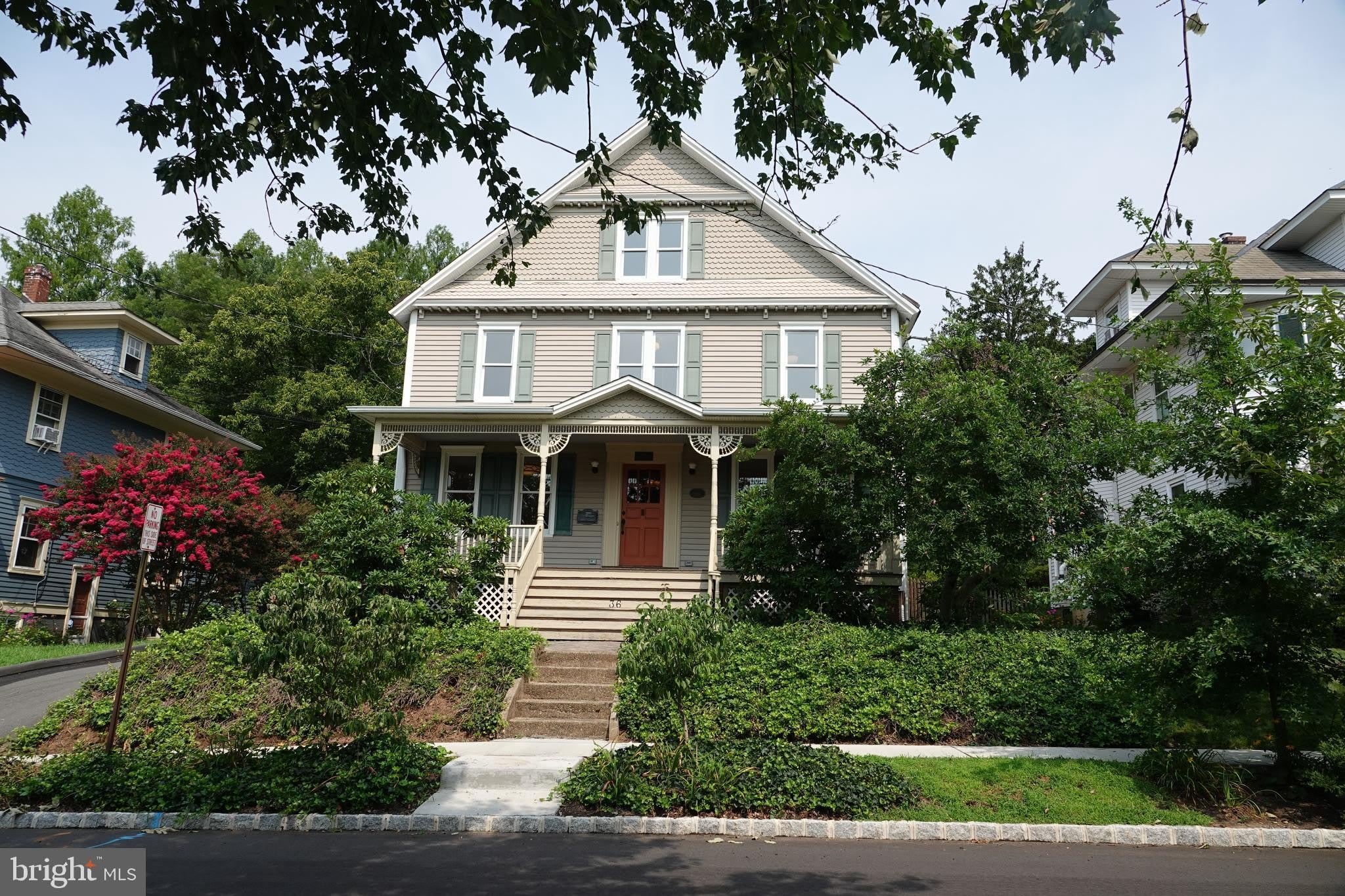 36 HART Avenue – photo 5