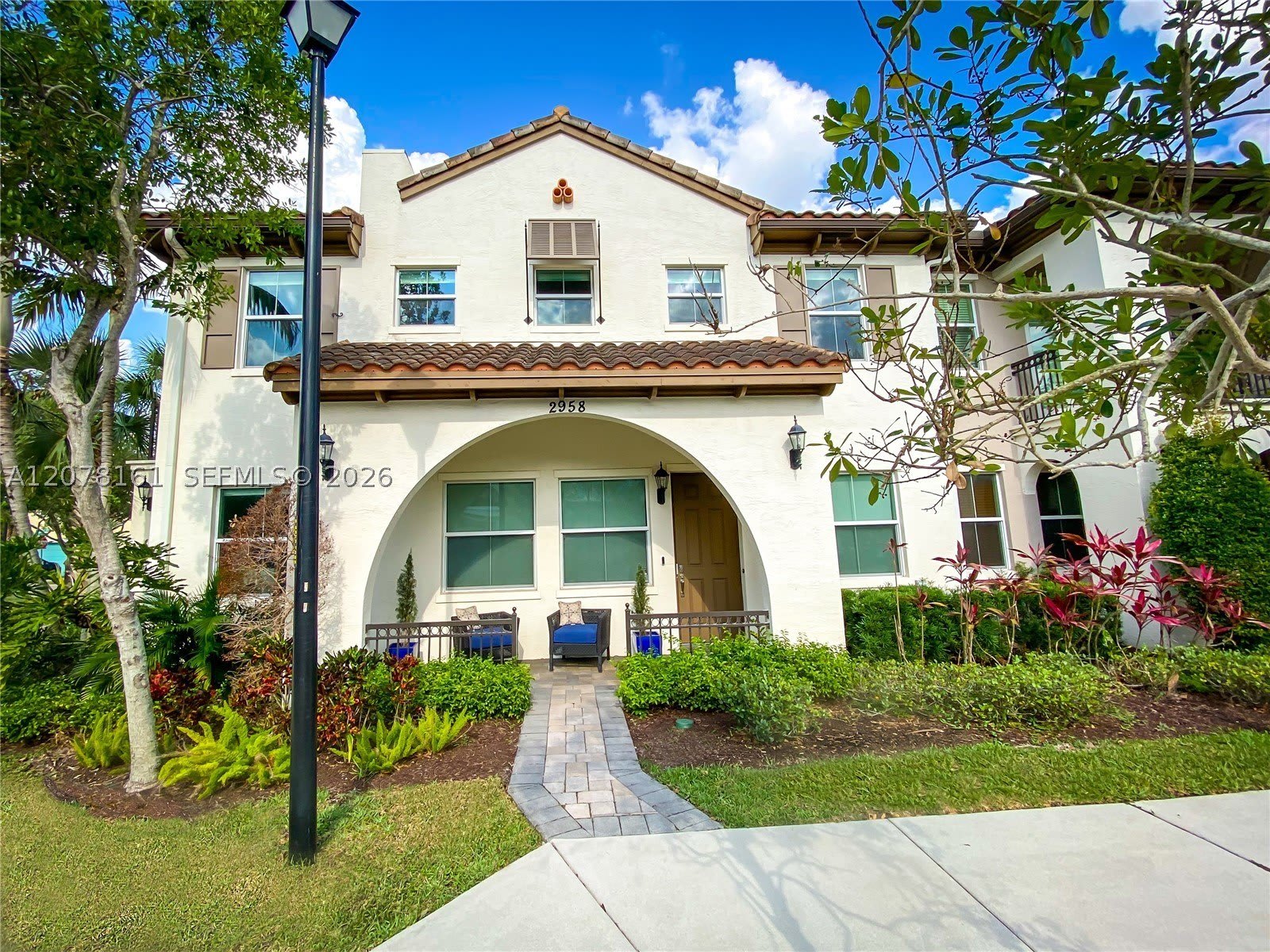 2958 St Thomas Dr – photo 4