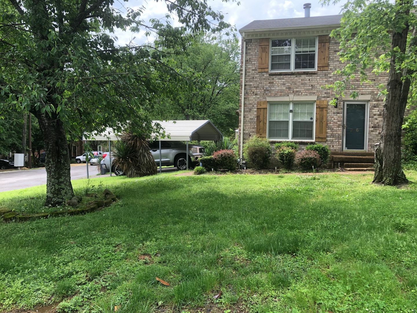 FOR LEASE – photo 2