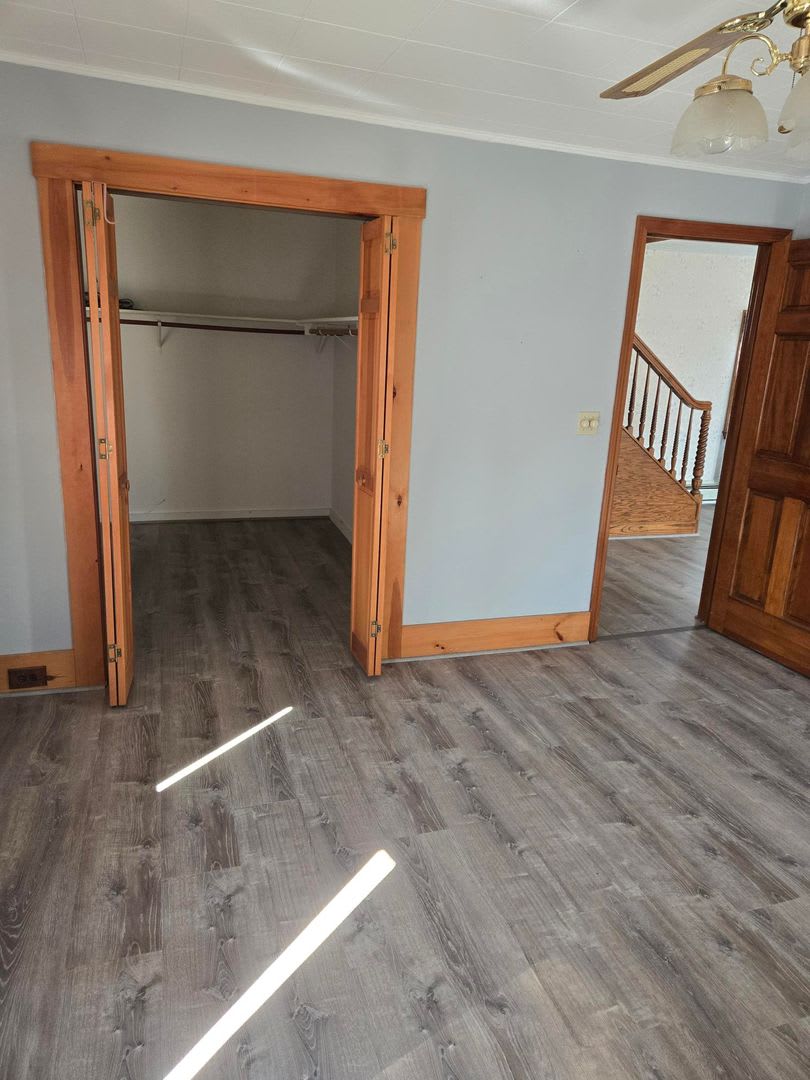 Home in Oldtown 3 Bedroom, 1 Bathroom – photo 2