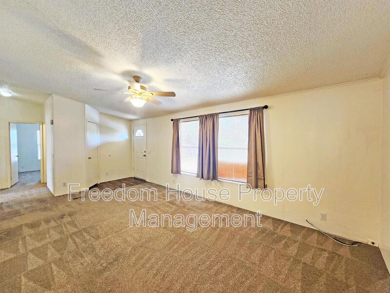 1441 West Betty Avenue – photo 3