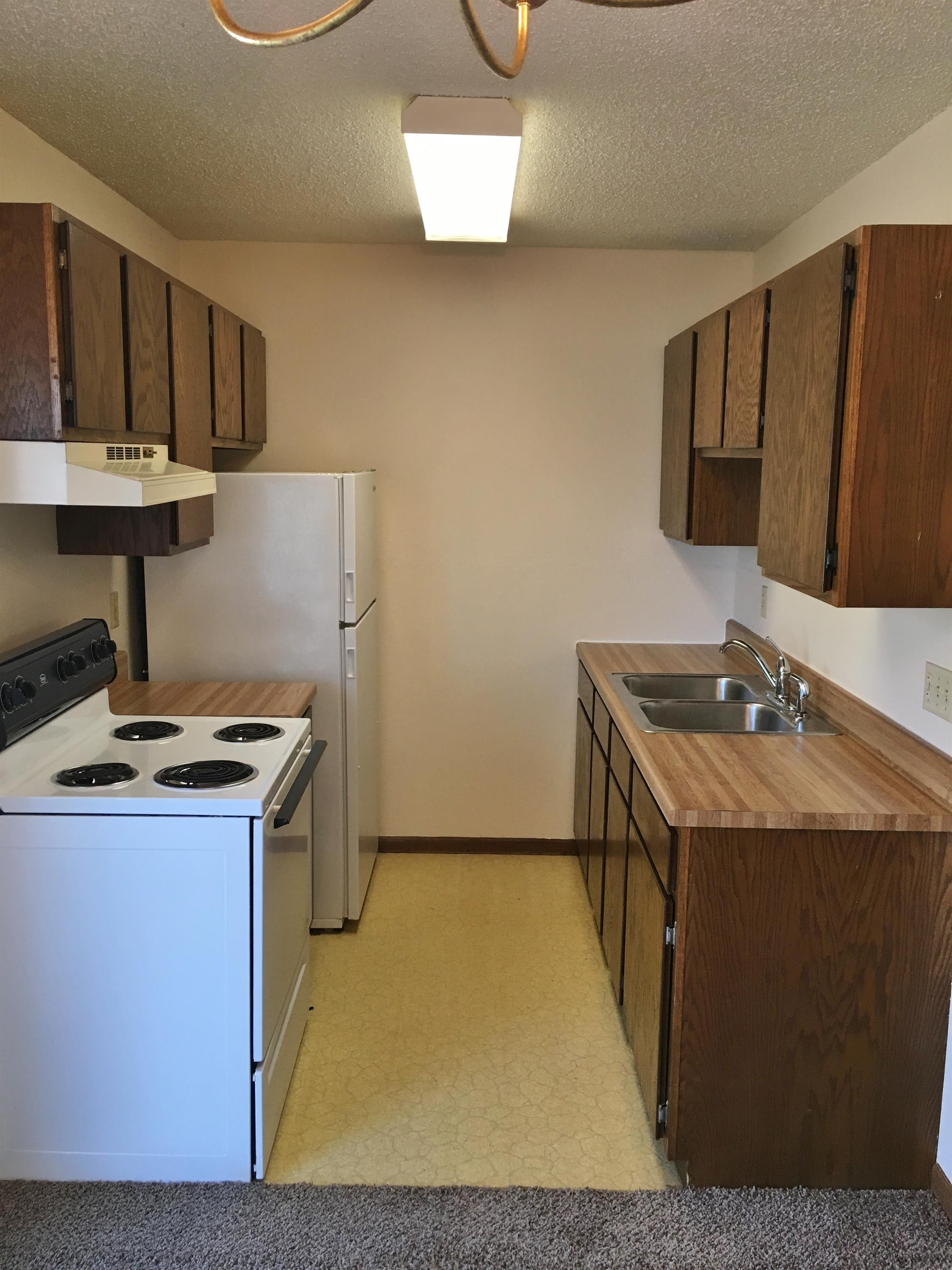 1306 Cherry Place Apt A – photo 2