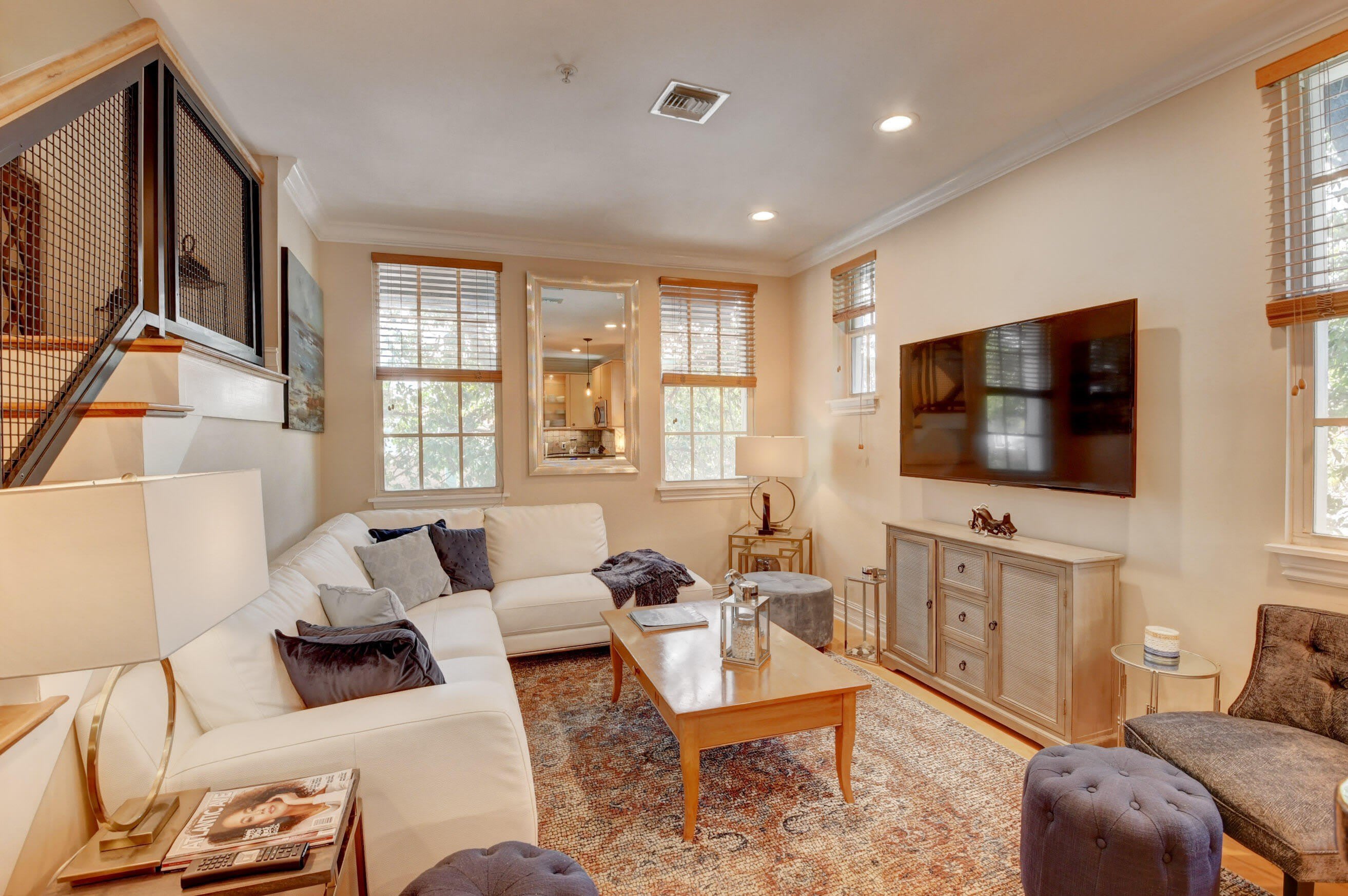 75 NE 5th Avenue NE – photo 5