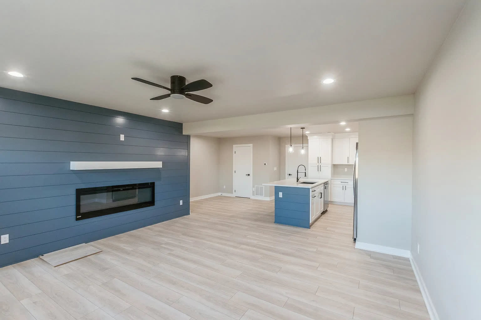 14216 Springbrook Trail – photo 2