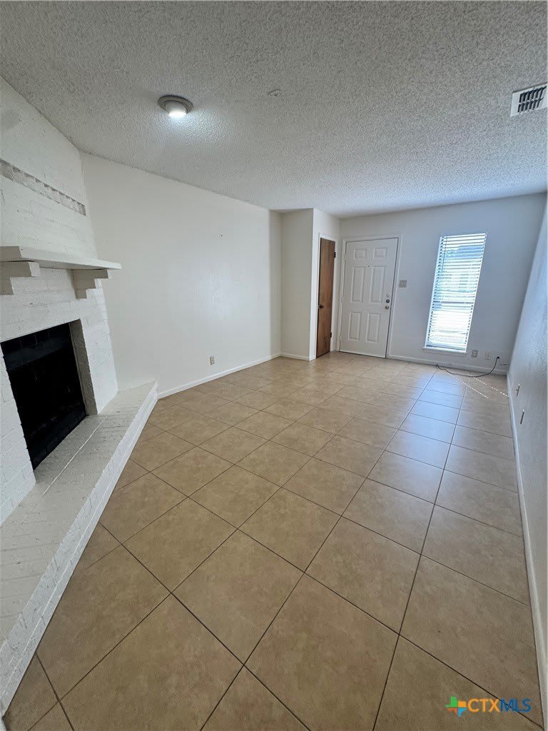 201 Versailles Street – photo 3