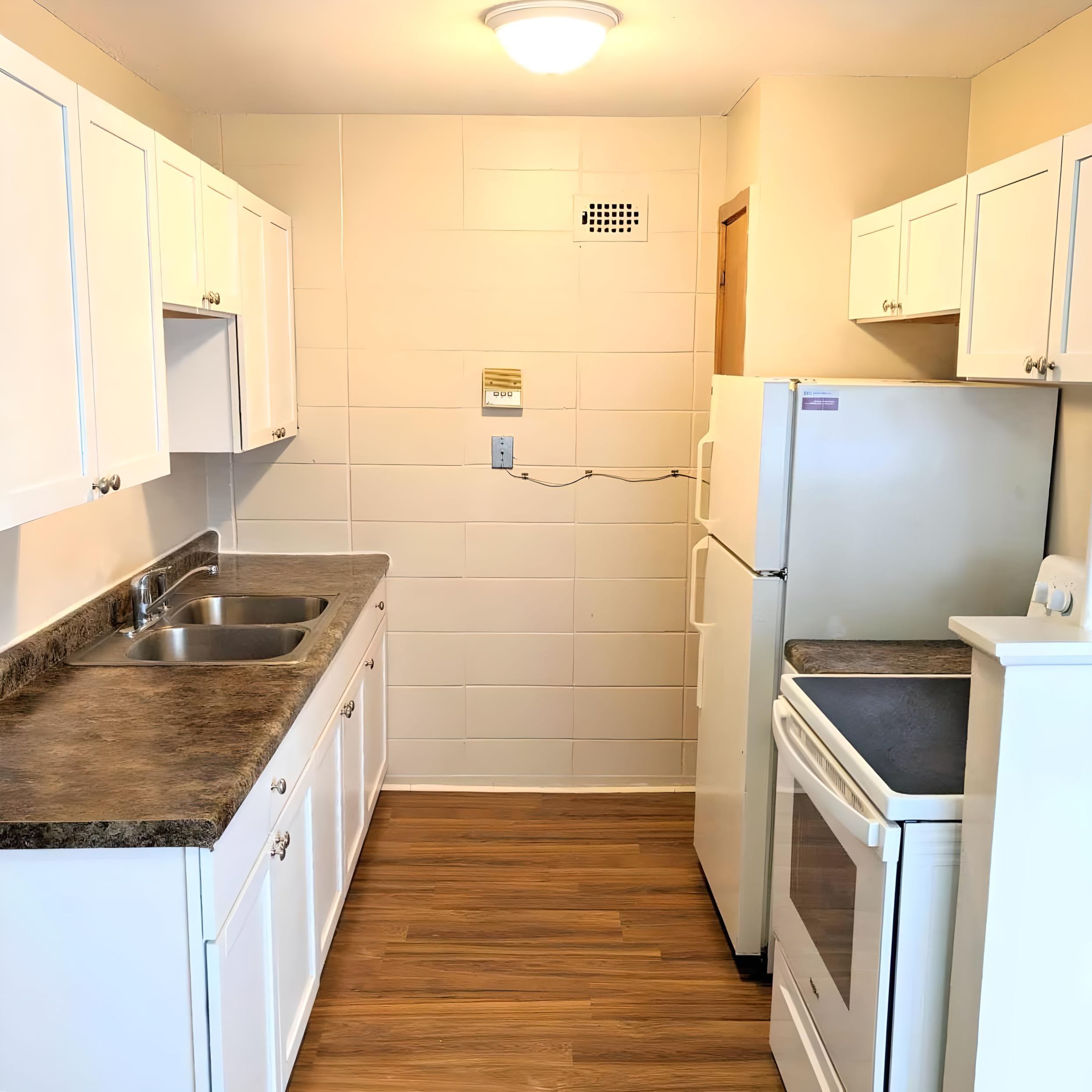240 West Fuller Avenue – photo 2