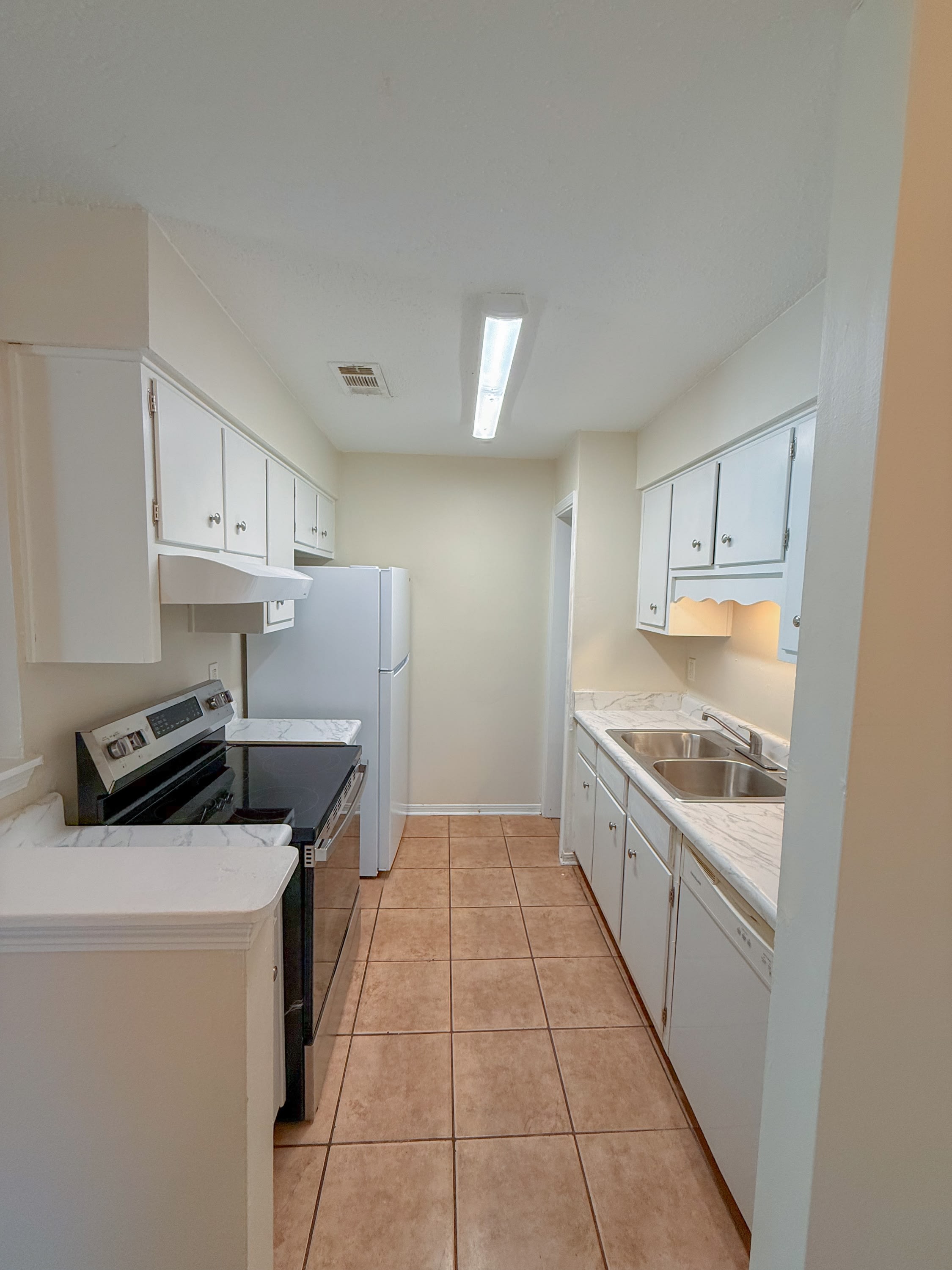 8390 Country Walk Drive – photo 5