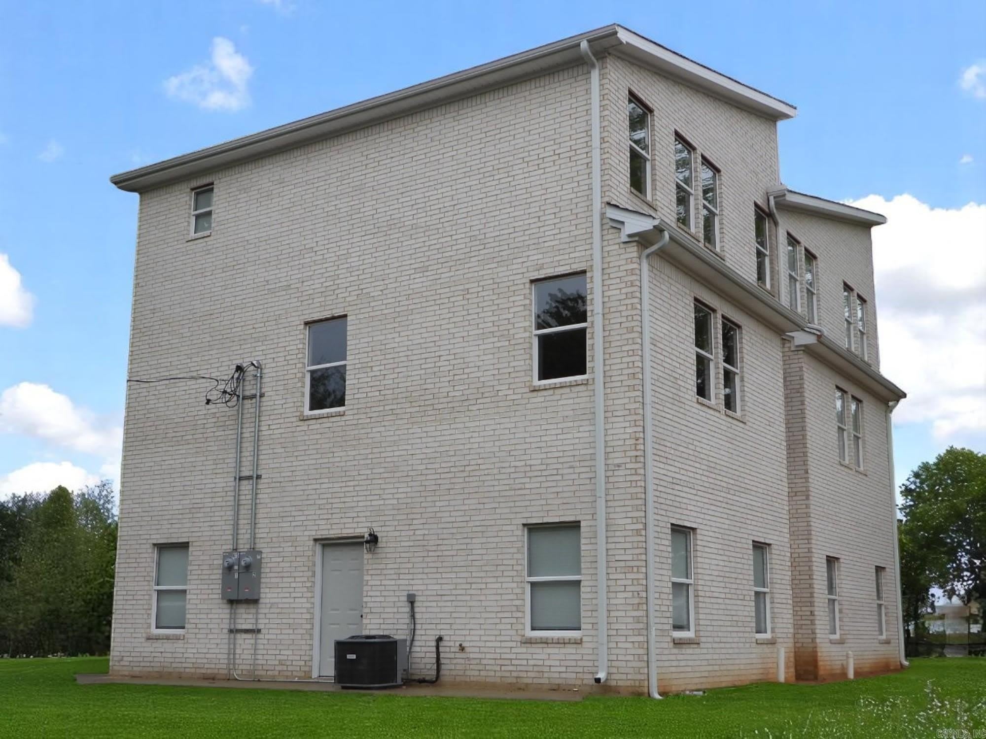 615 E Word Street – photo 4