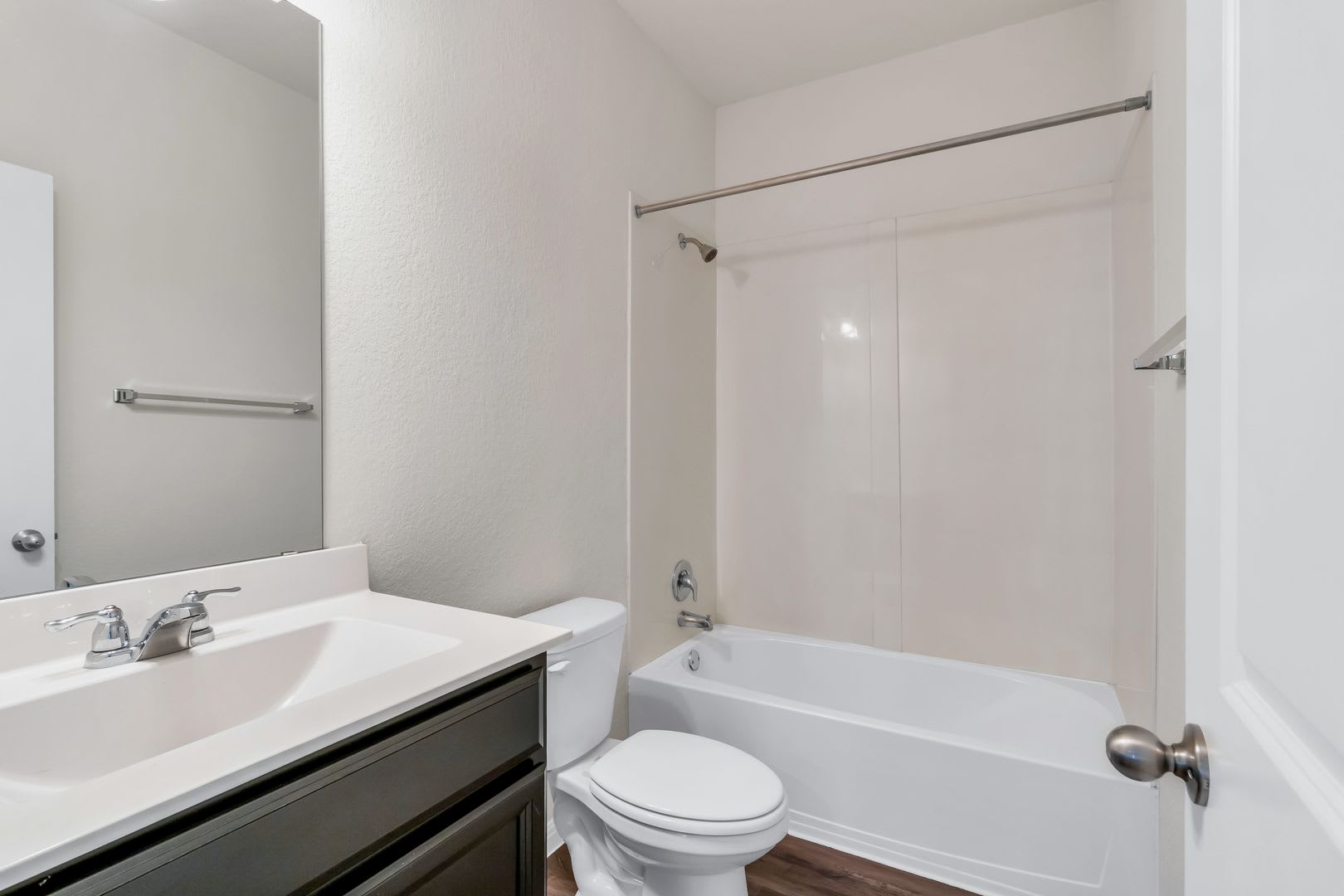 Stop Scrolling..... this beauty is ready for move in! – photo 4