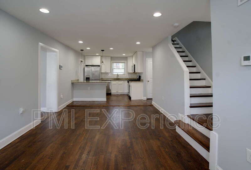 2304 Lakewood Street – photo 3