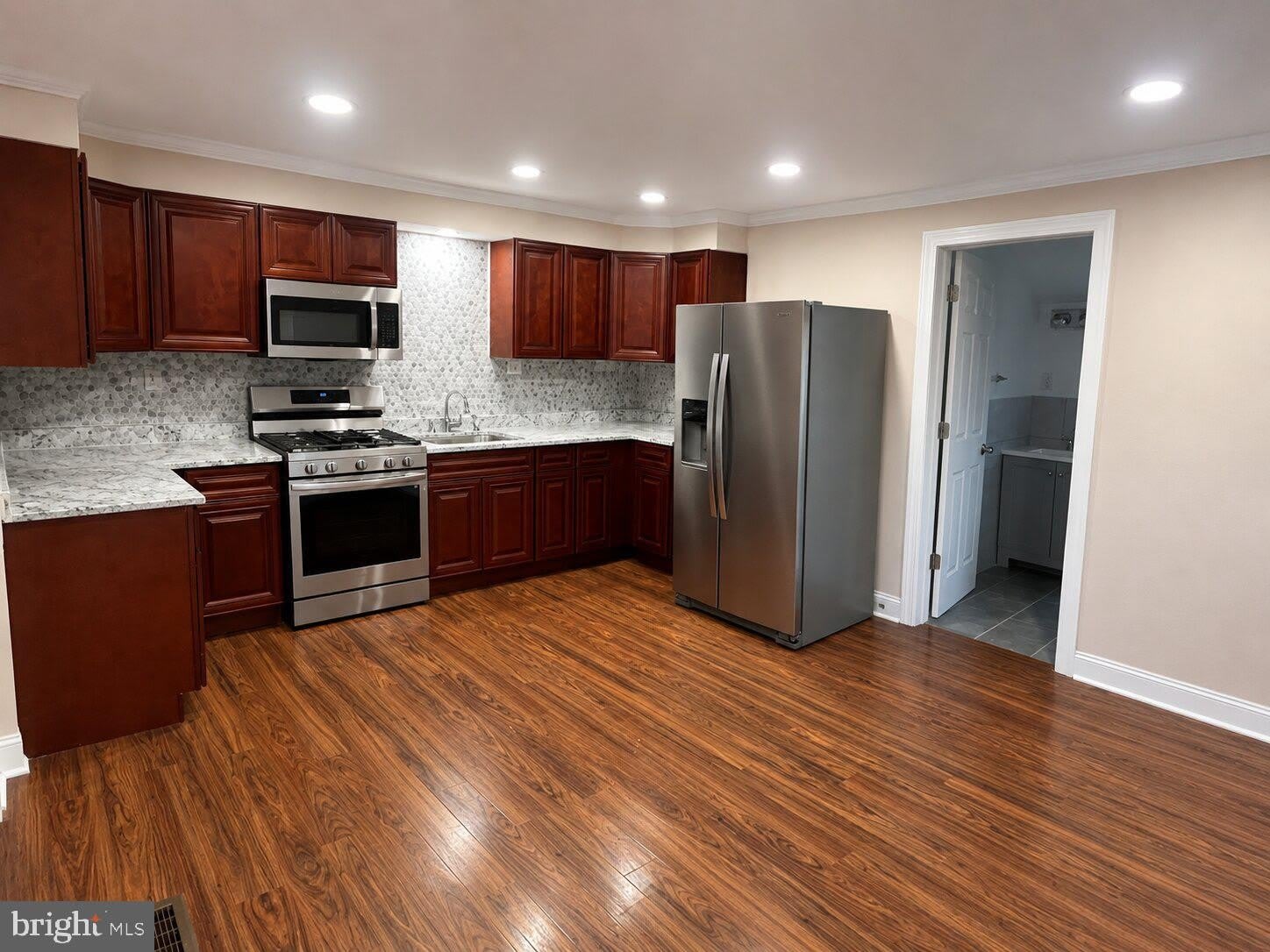 606 GREEN Street – photo 4