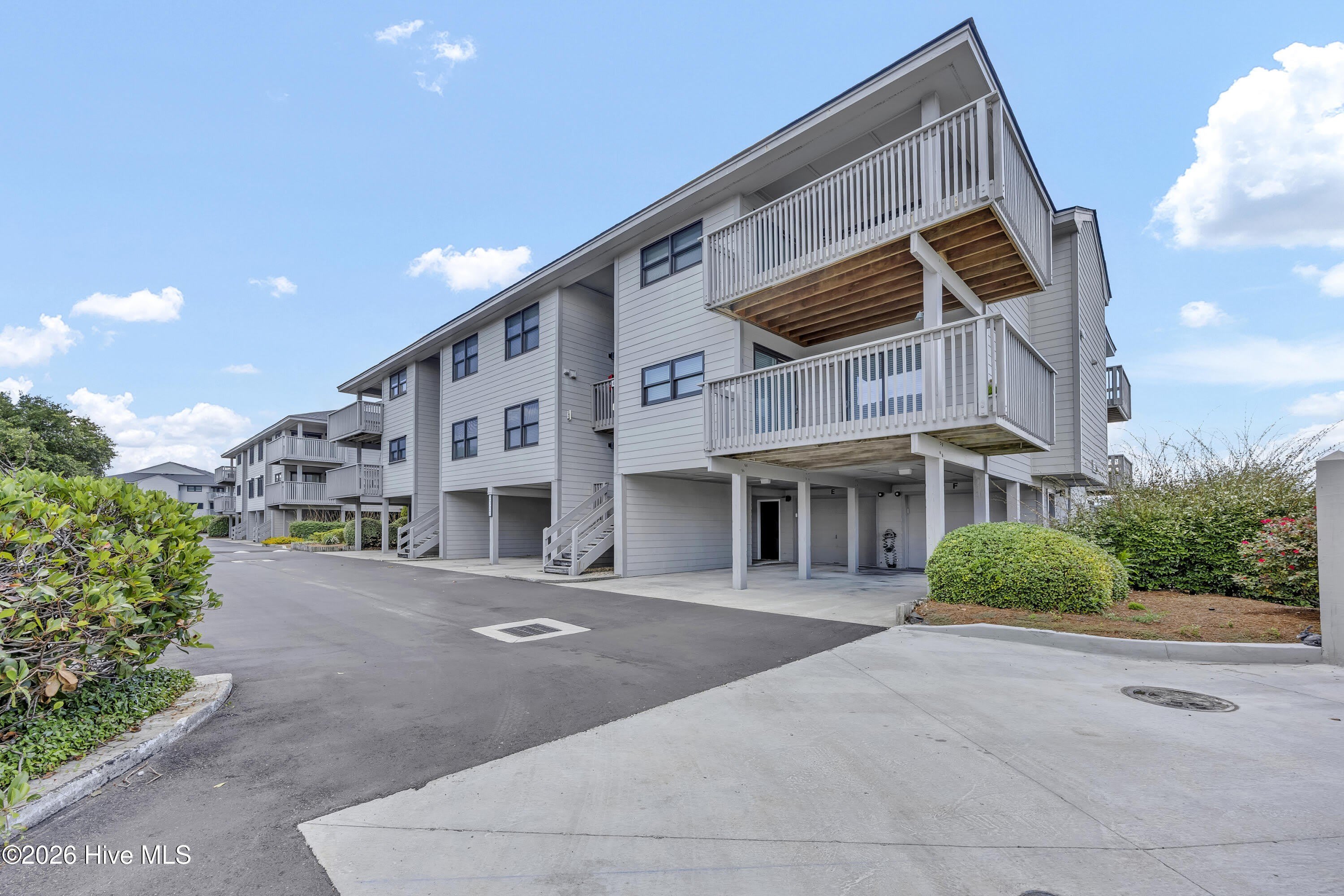 2307 N Lumina Avenue – photo 1
