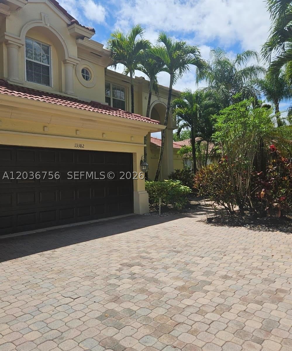 13382 Lakepointe Cir – photo 3