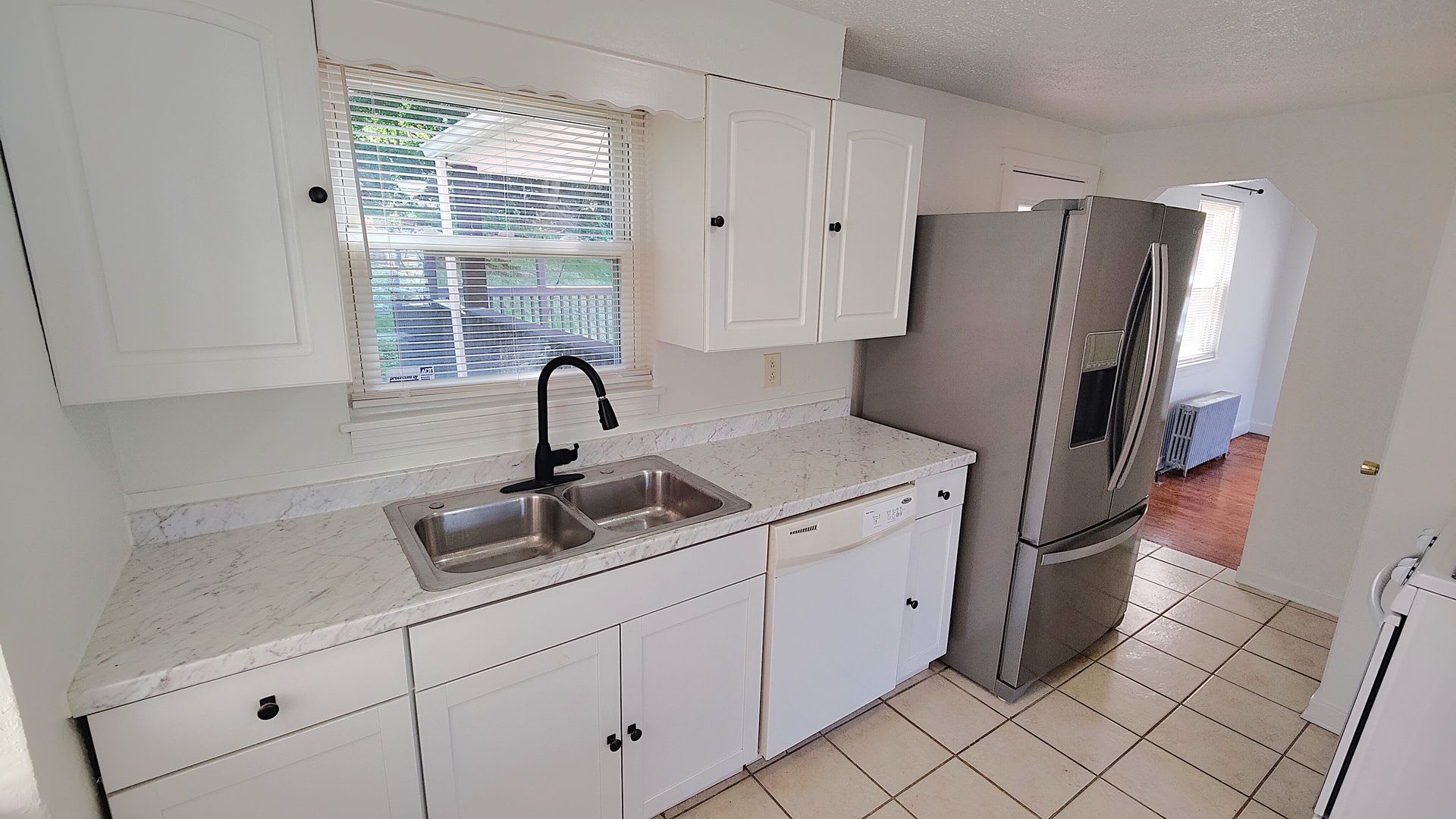 Recently Updated Cozy 3Bd 1Ba Single Family Home Available In Brentwood – photo 5