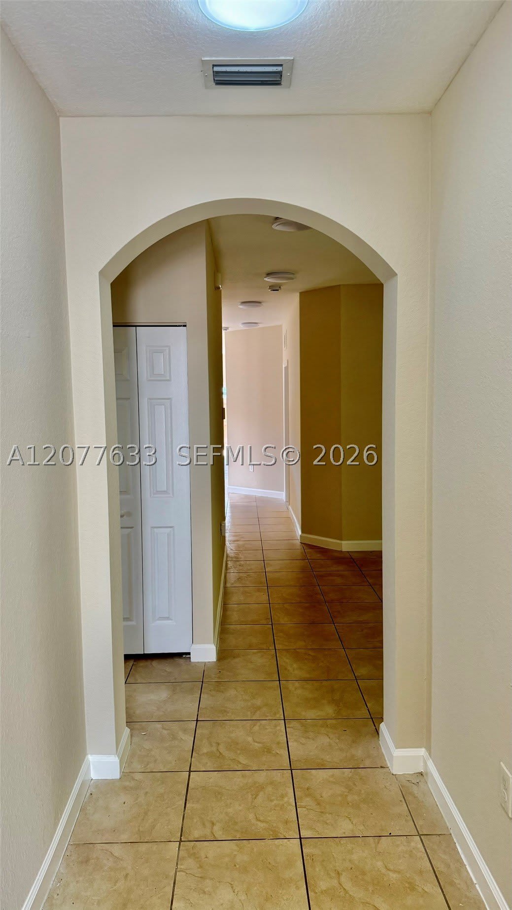 2364 NE 4th St – photo 4