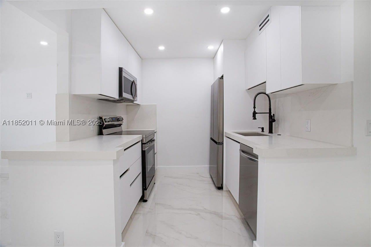 13250 Sw 7Th Ct – photo 2