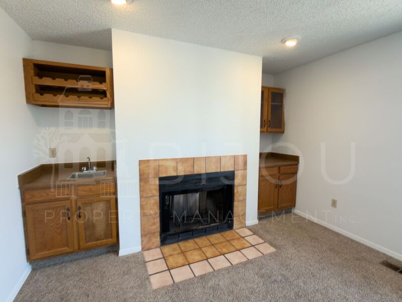 2405 Split Rock Dr – photo 3