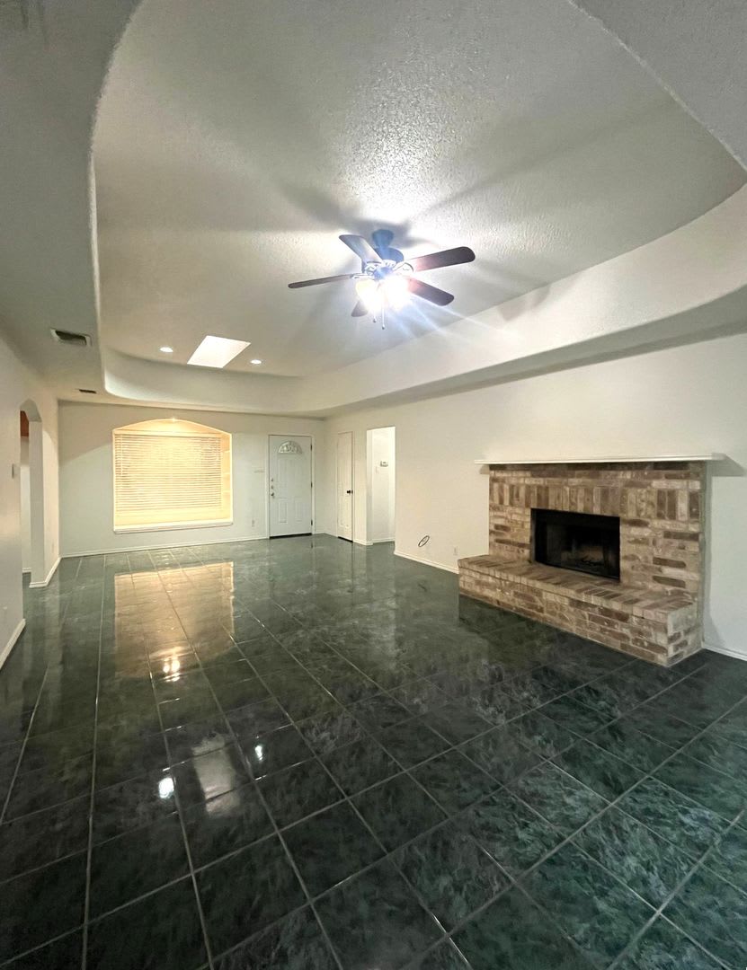 1918 Summerwood Dr – photo 4