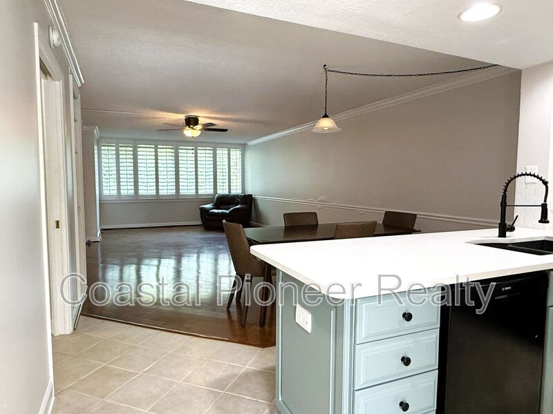 2614 Cove Cay Dr – photo 4