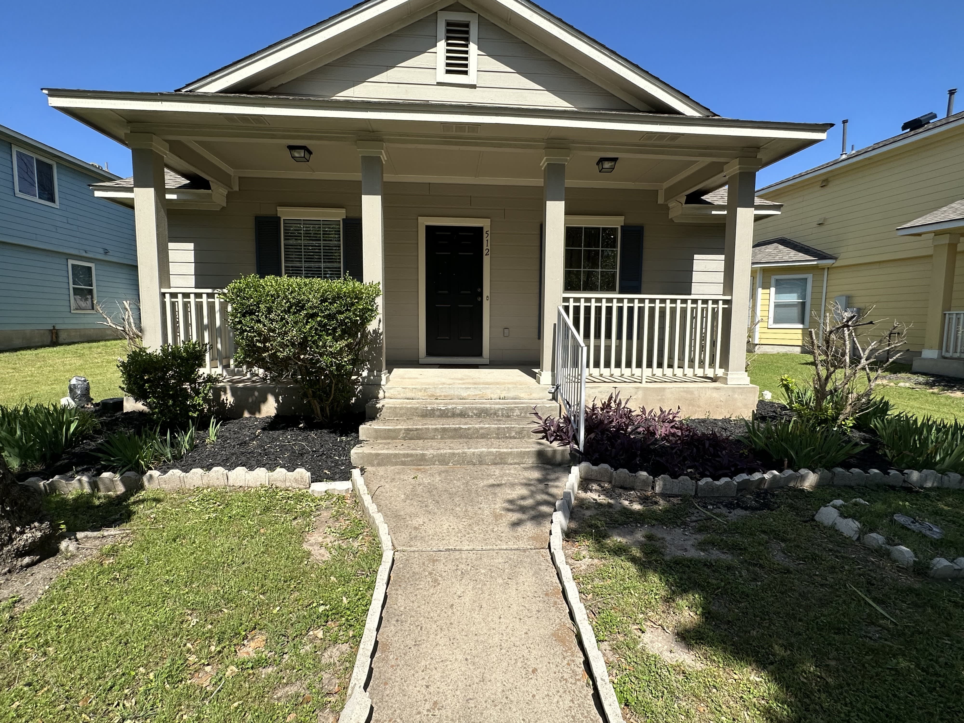 512 Crater Lake Dr – photo 2