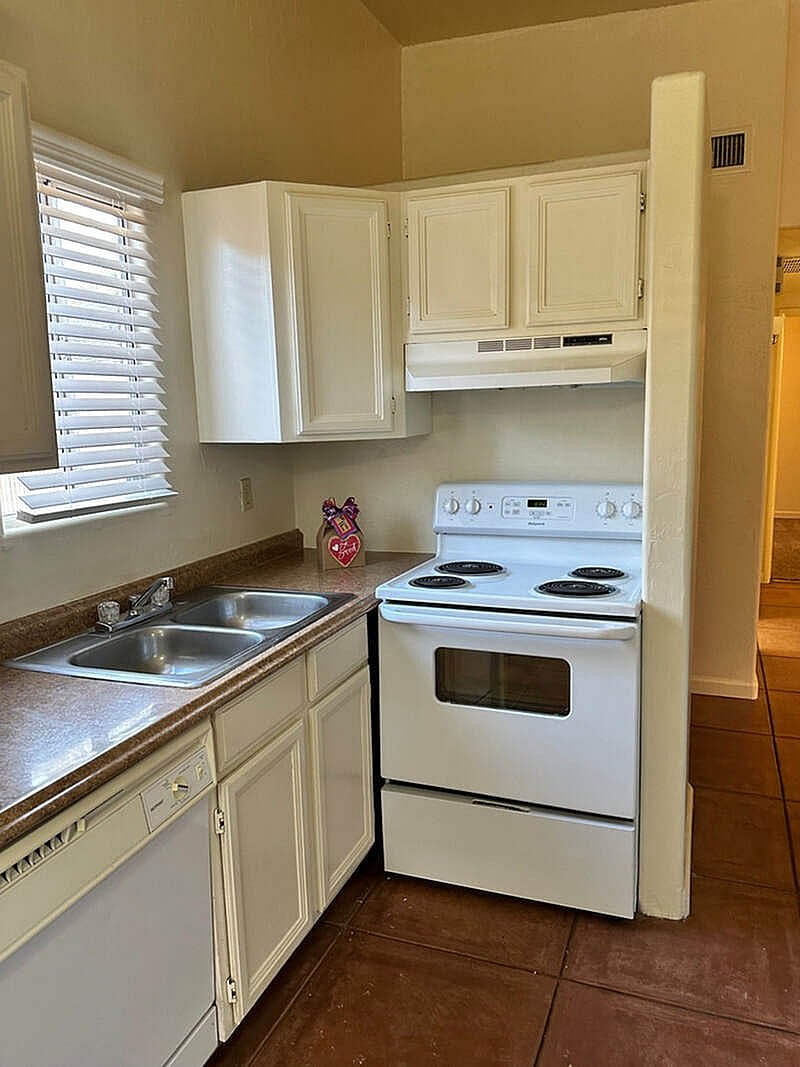Glenn Street Casitas – photo 3