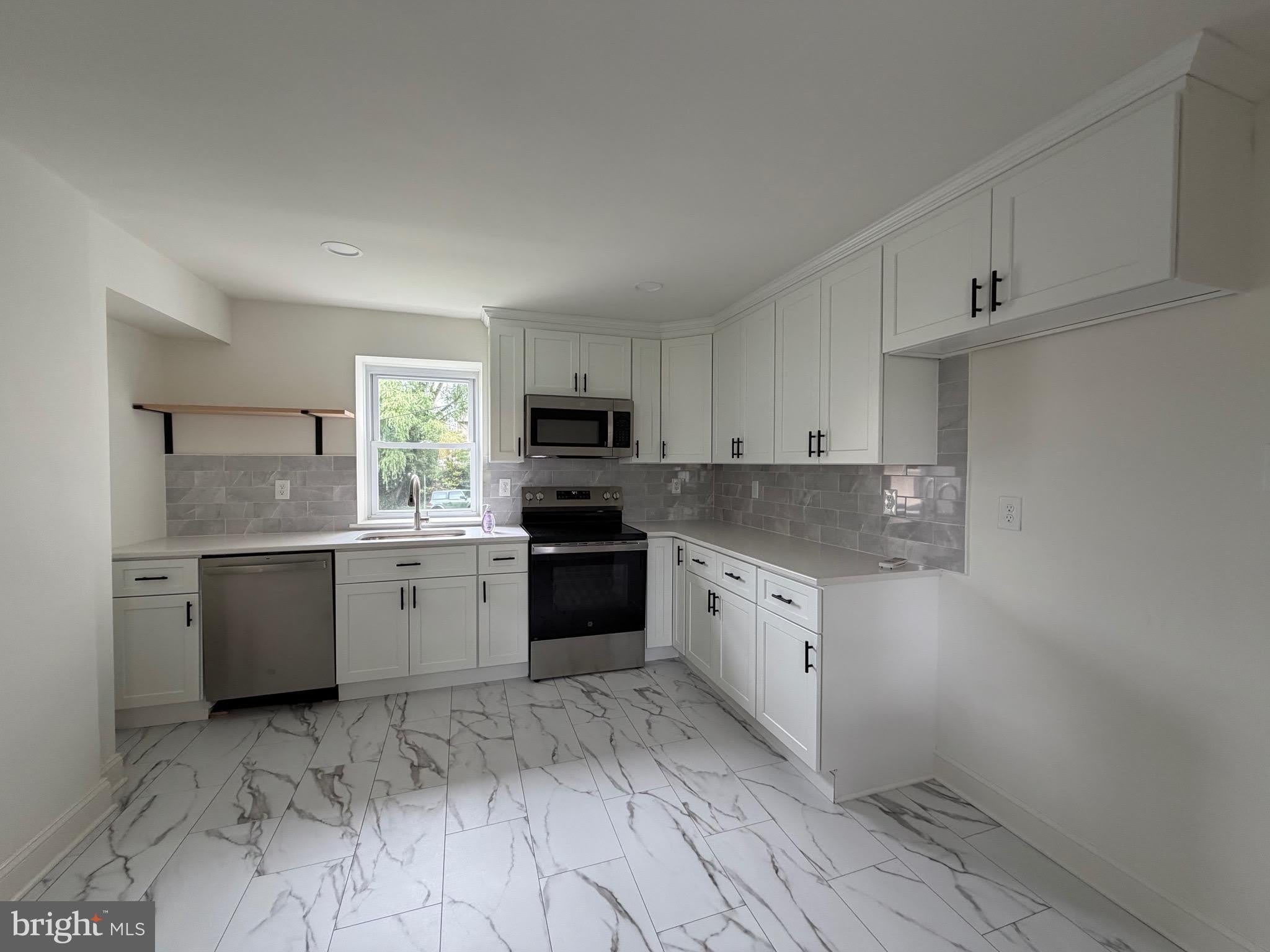 461 W 11Th Avenue – photo 5
