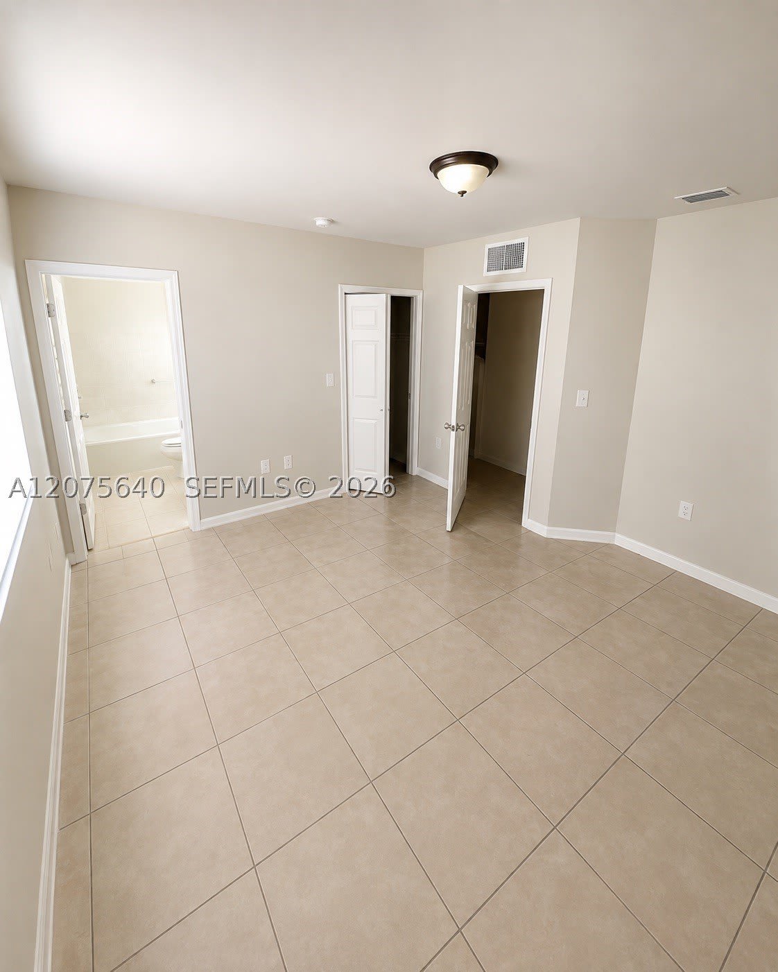 612 SW 11th St – photo 4