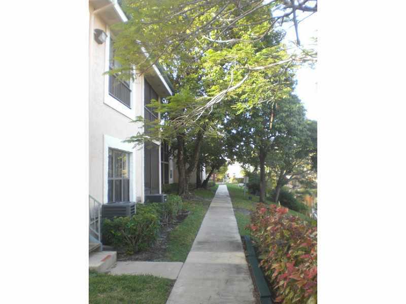 1 Bedroom in a Beautiful Neighborhood in Sunrise, FL – photo 3