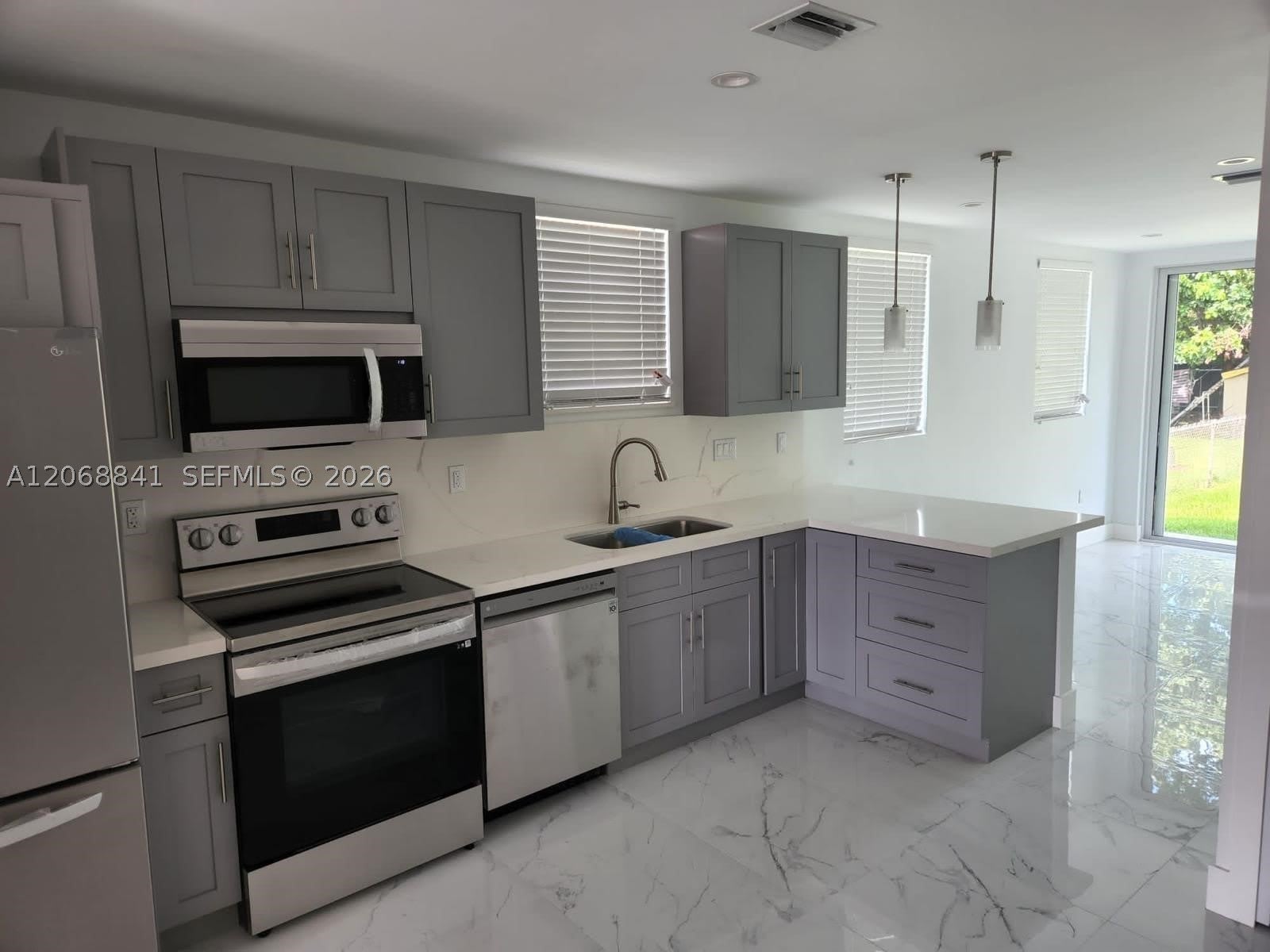 7245 SW 21st St – photo 2