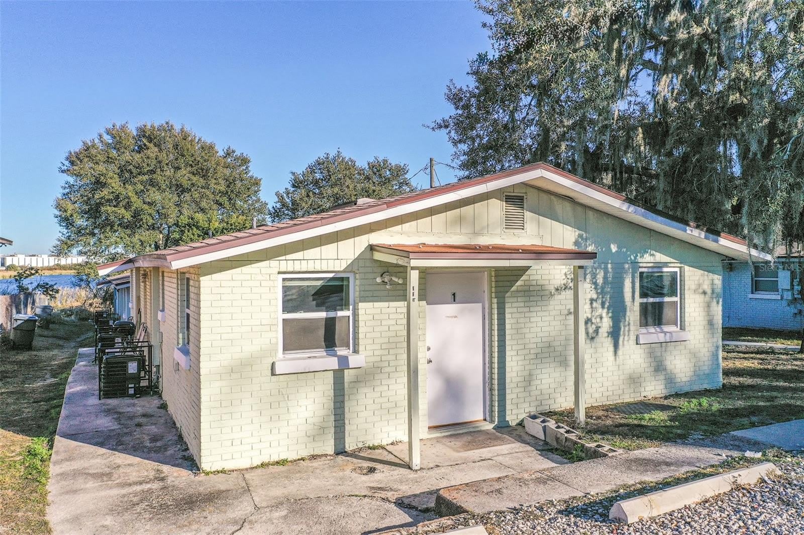 114 E NORTHSIDE Drive – photo 2
