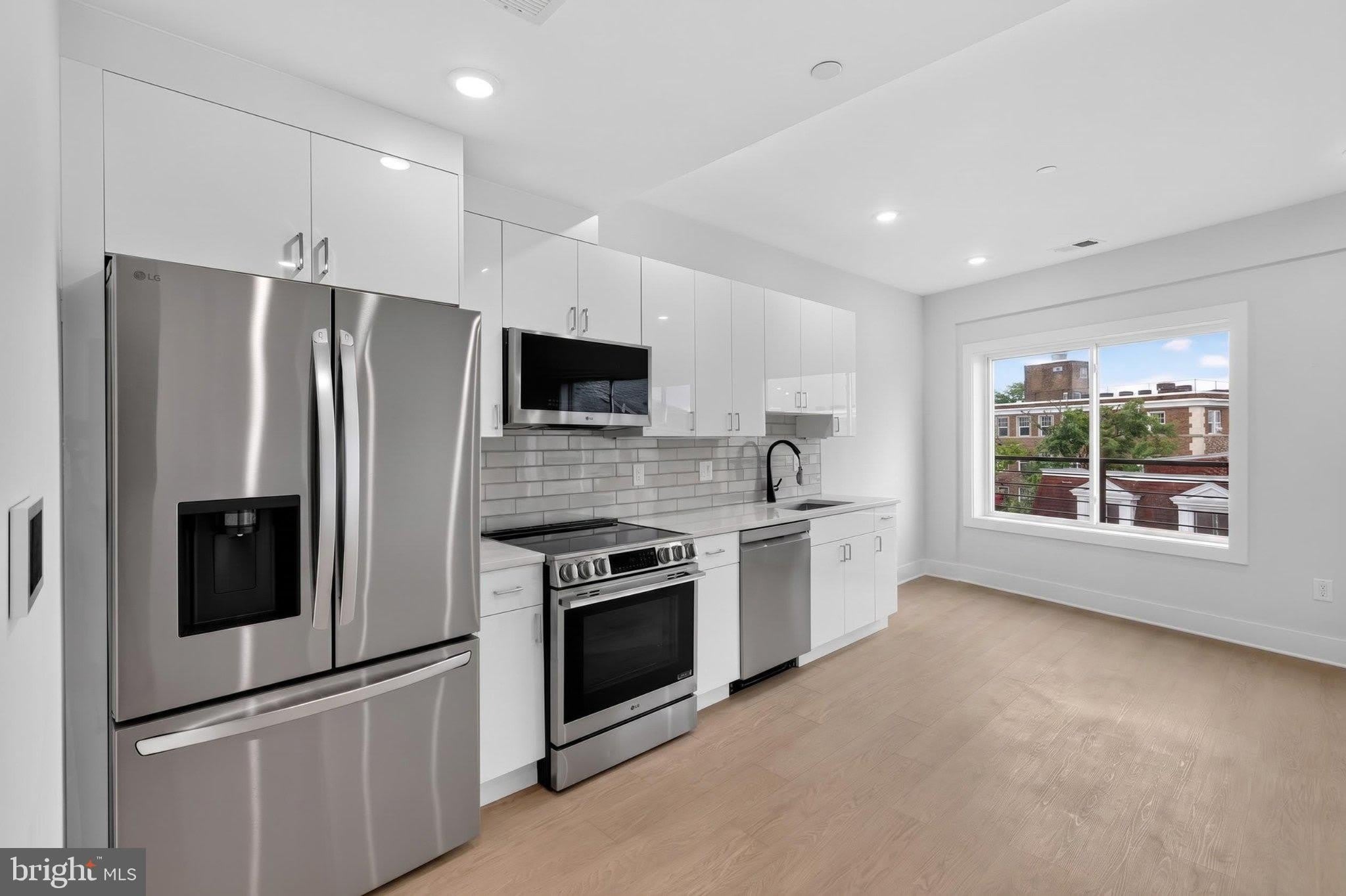 1650 COLUMBIA Road NW – photo 4