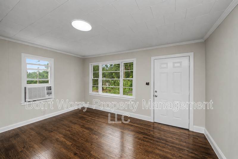 1005 True Lane – photo 2